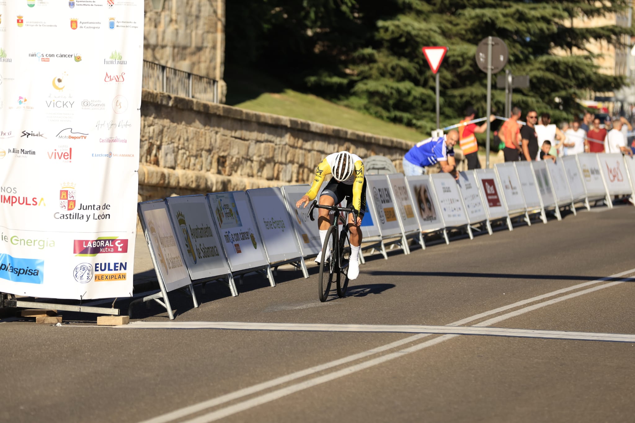 Salamanca inaugura la Vuelta Ciclista a Castilla y León Sub-23 y Élite