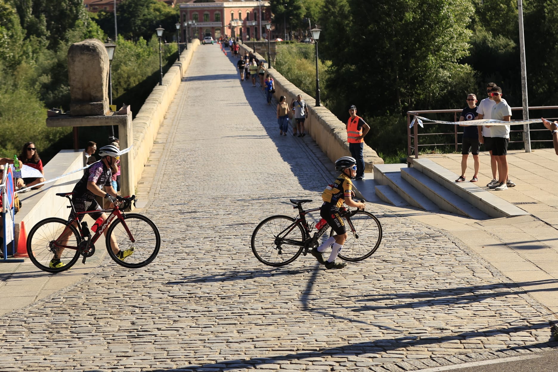 Salamanca inaugura la Vuelta Ciclista a Castilla y León Sub-23 y Élite
