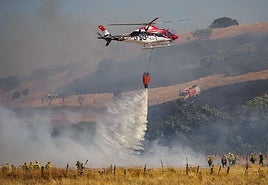 Controlado el peligroso incendio que llegó a nivel 1 en Martín de Yeltes