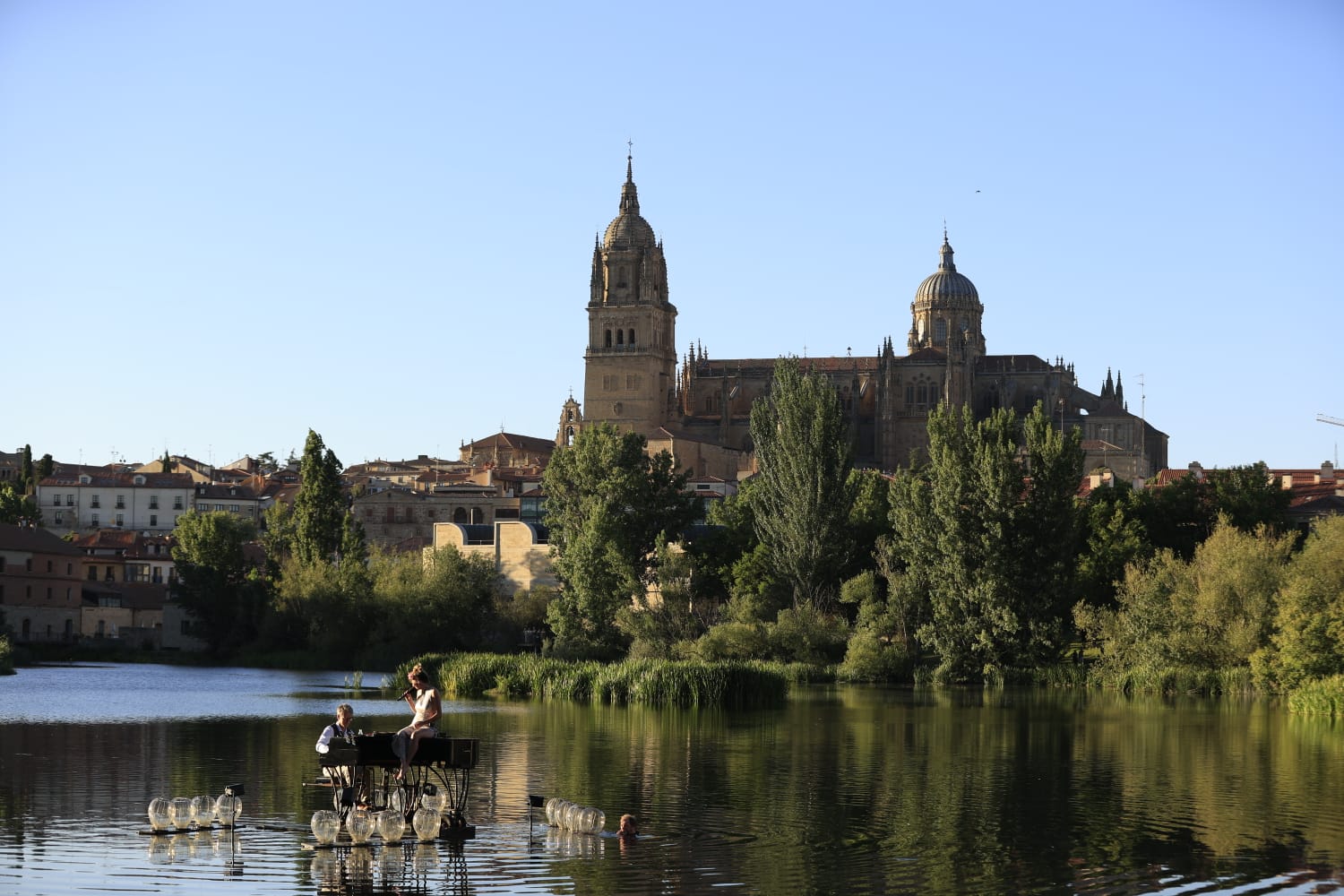 El río Tormes de Salamanca, convertido en un escenario único