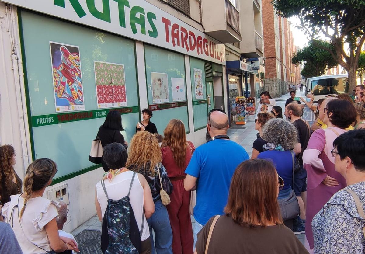 Un escaparate de Garrido convertido en una exposición artística.