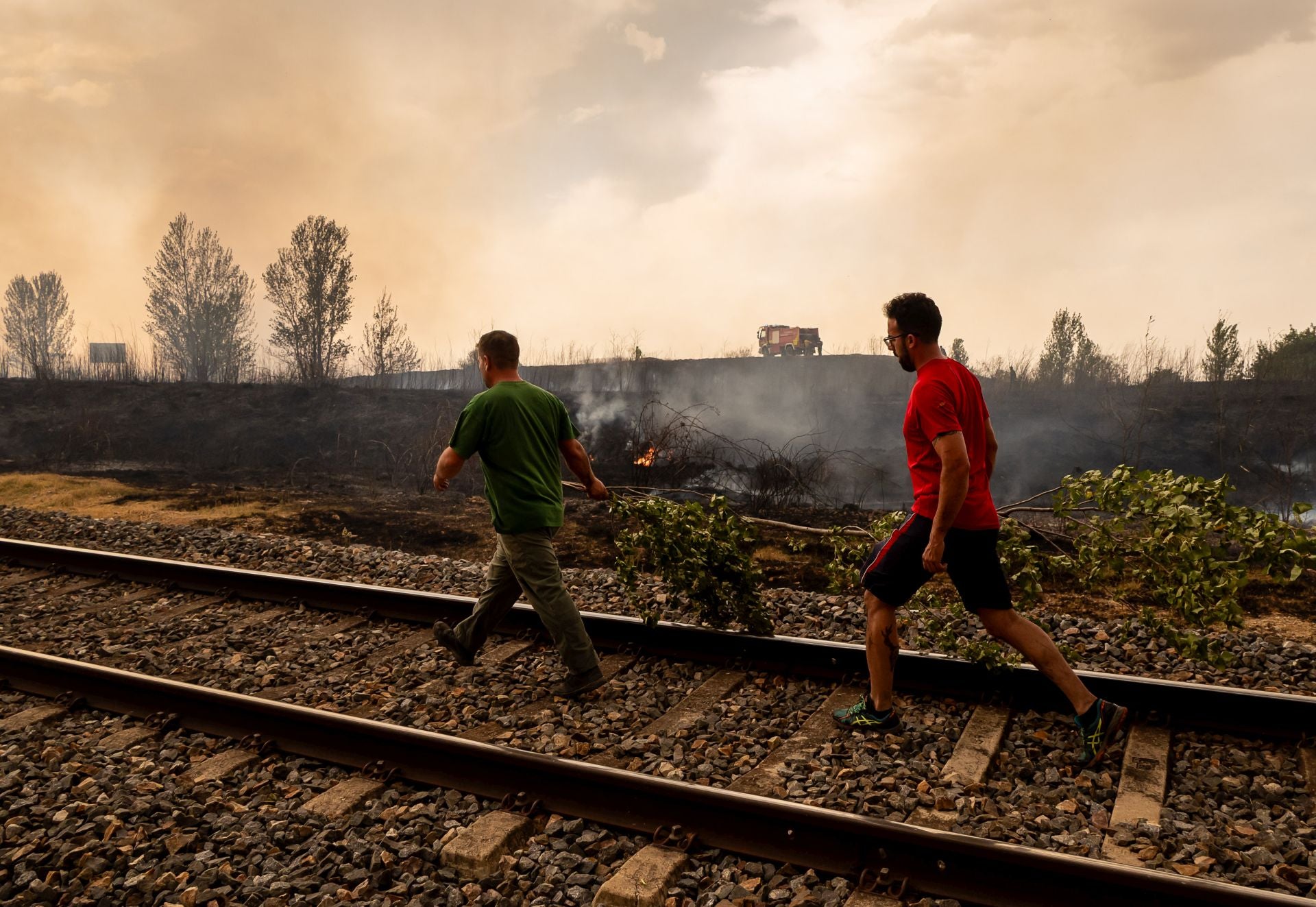Las dramáticas imágenes del incendio de Martín de Yeltes