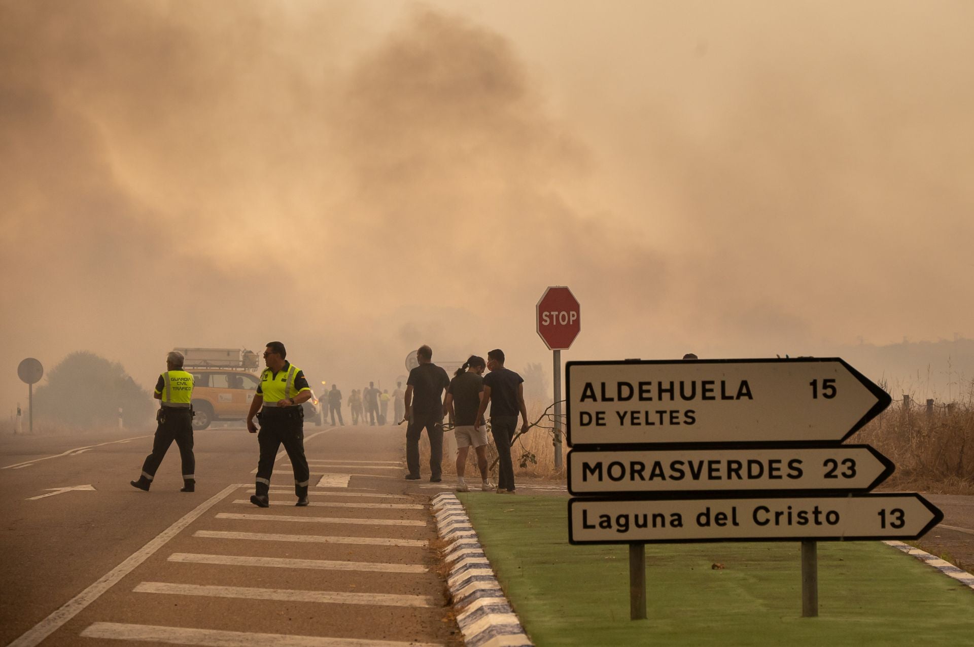 Las dramáticas imágenes del incendio de Martín de Yeltes
