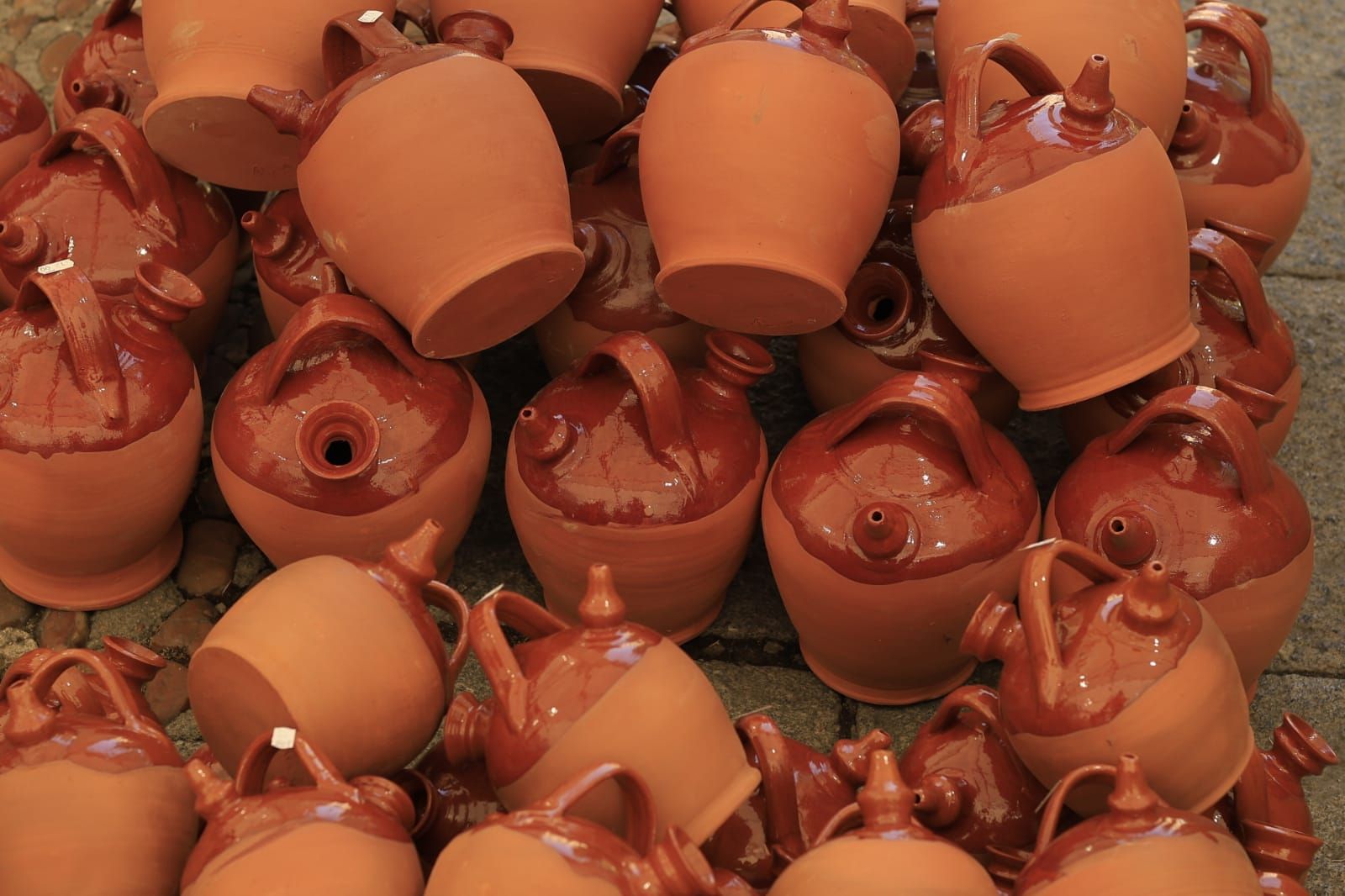 En imagenes, la Feria del Barro de Salamanca