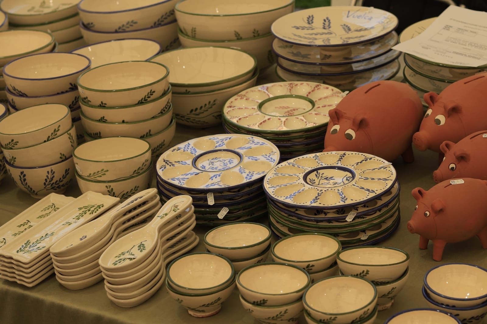 En imagenes, la Feria del Barro de Salamanca