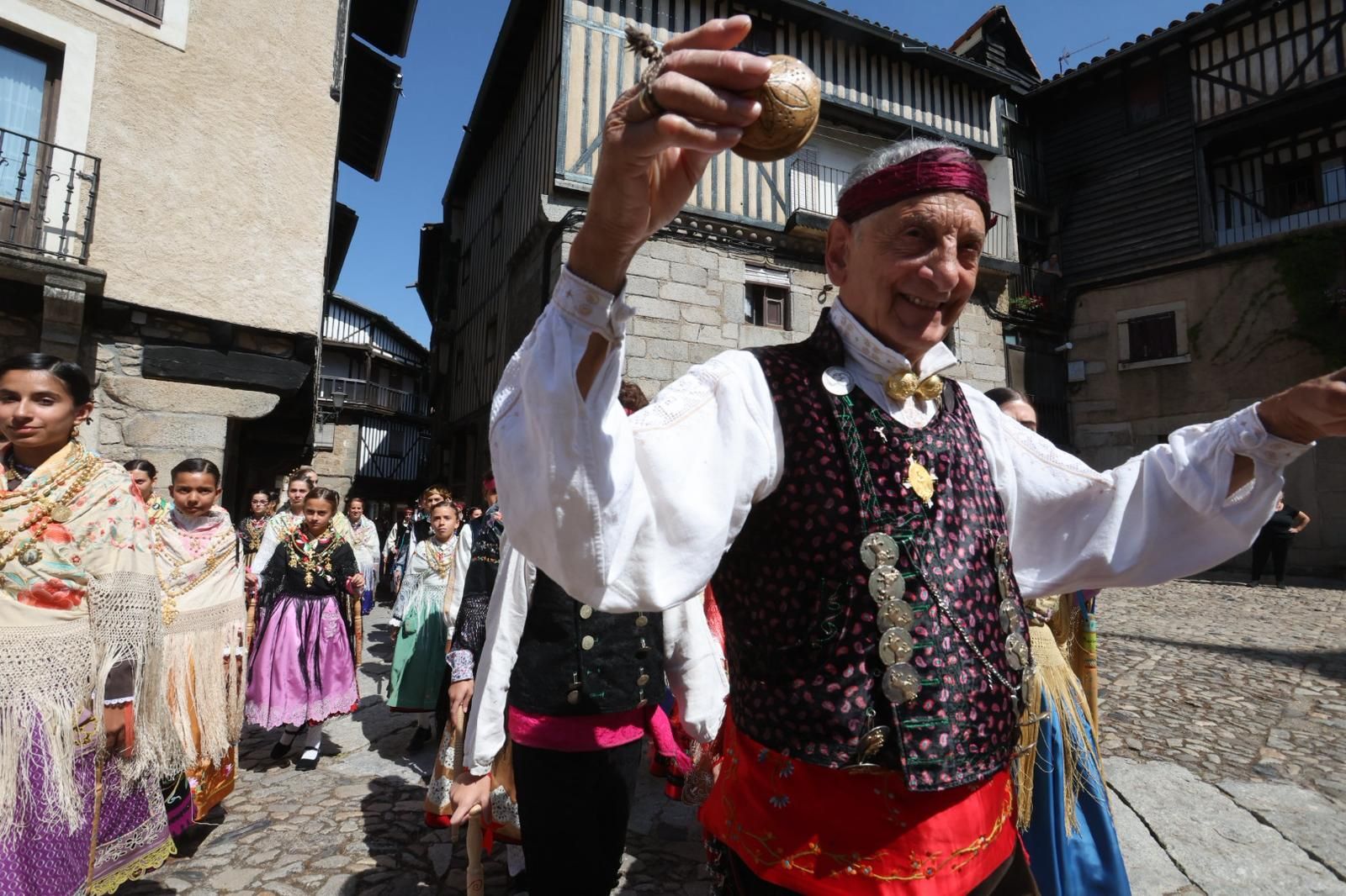 La Alberca &#039;con el corazón dividido entre el fuego y el inicio de las fiestas&#039;