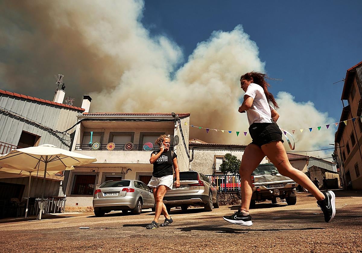 El incendio de El Payo de Salamanca, en imágenes