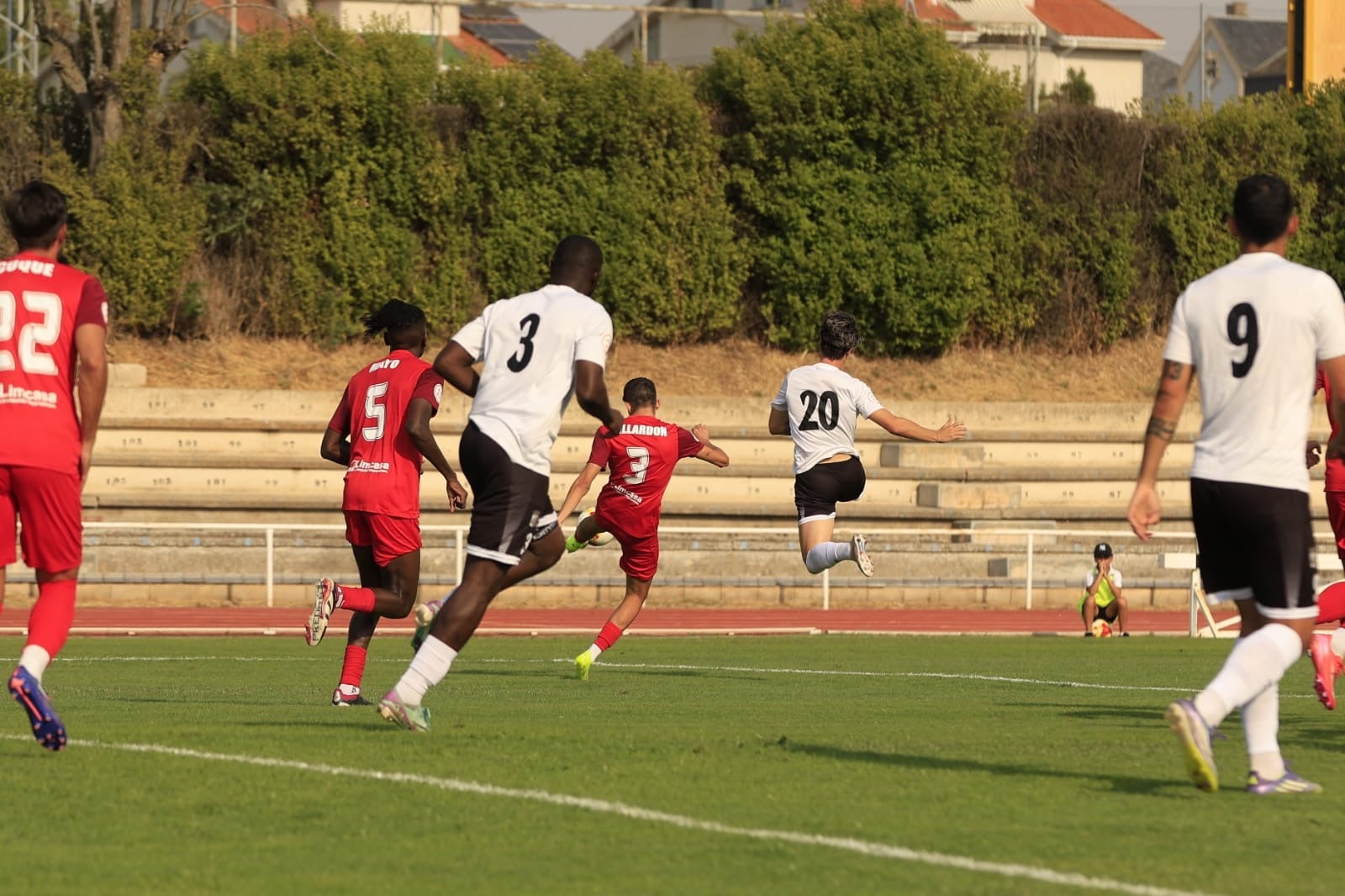 El derbi entre el Salamanca UDS y el Santa Marta, en imágenes