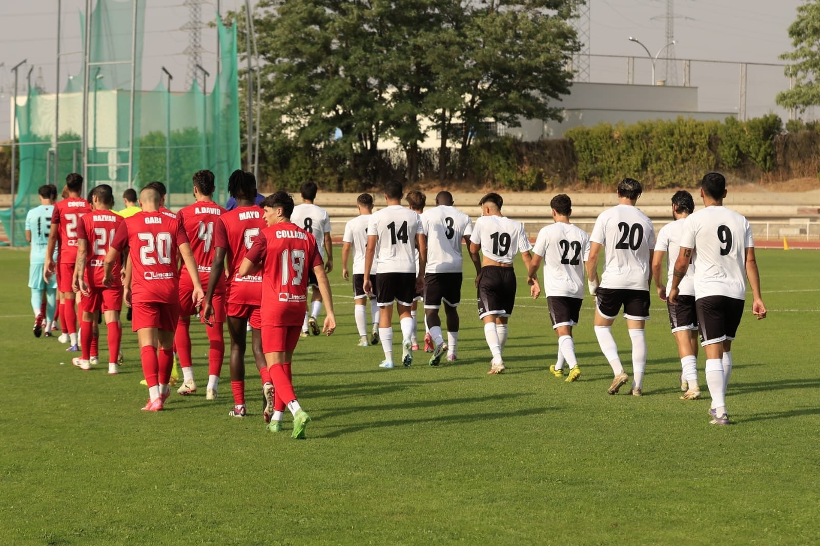 El derbi entre el Salamanca UDS y el Santa Marta, en imágenes