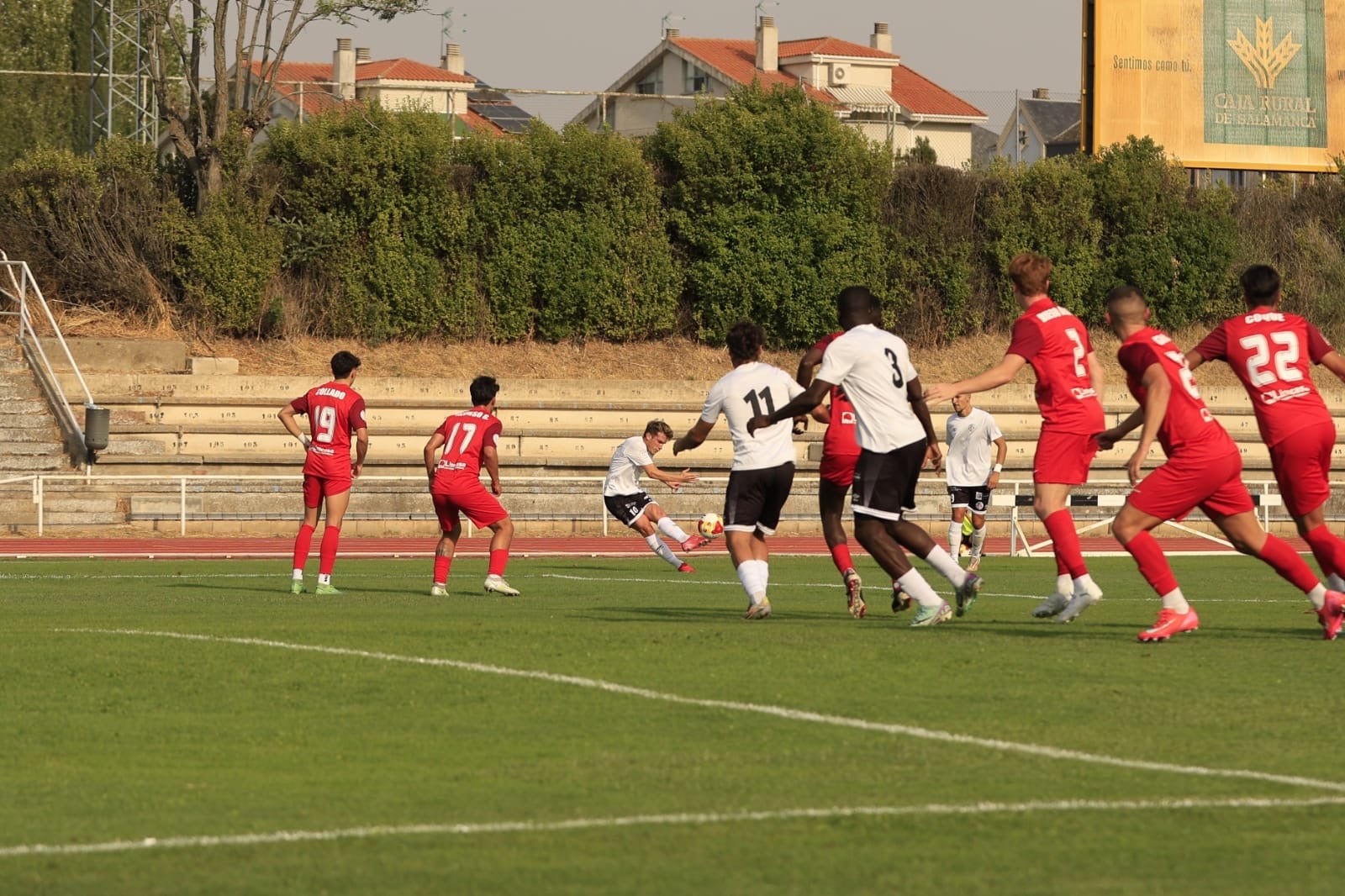 El derbi entre el Salamanca UDS y el Santa Marta, en imágenes
