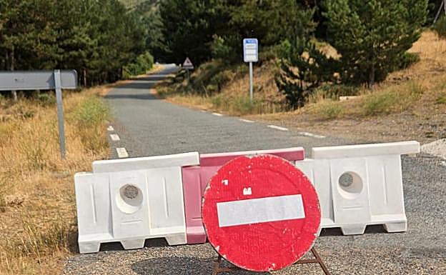 Cortado el acceso al Travieso de Candelario por la proximidad con Salamanca del grave incendio extremeño de Jarilla.