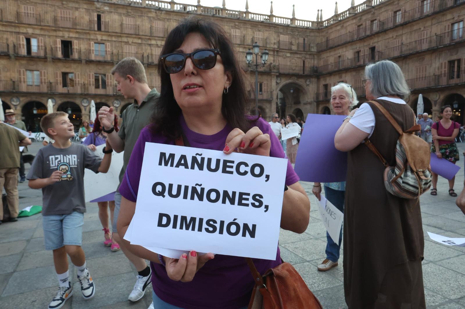 En imágenes, la manifestación en Salamanca por la gestión de los incendios