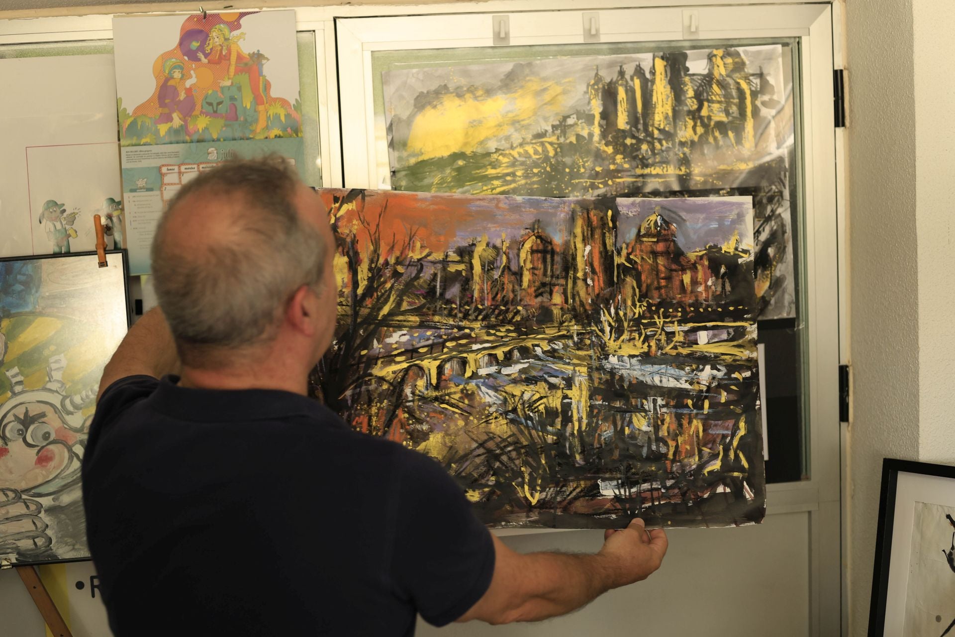 Entramos en el estudio de uno de los pioneros del cómic underground en Salamanca