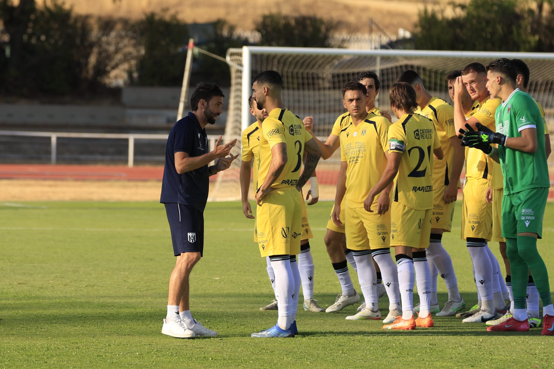 En imágenes, el partido entre Unionistas y el Mérida que honra a la extinta UDS