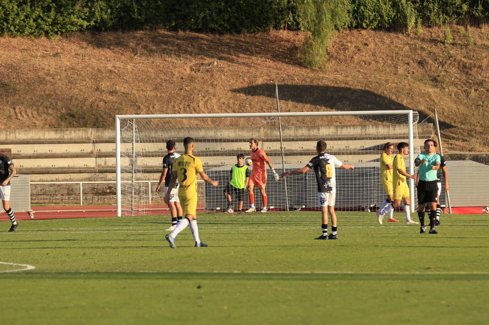 En imágenes, el partido entre Unionistas y el Mérida que honra a la extinta UDS