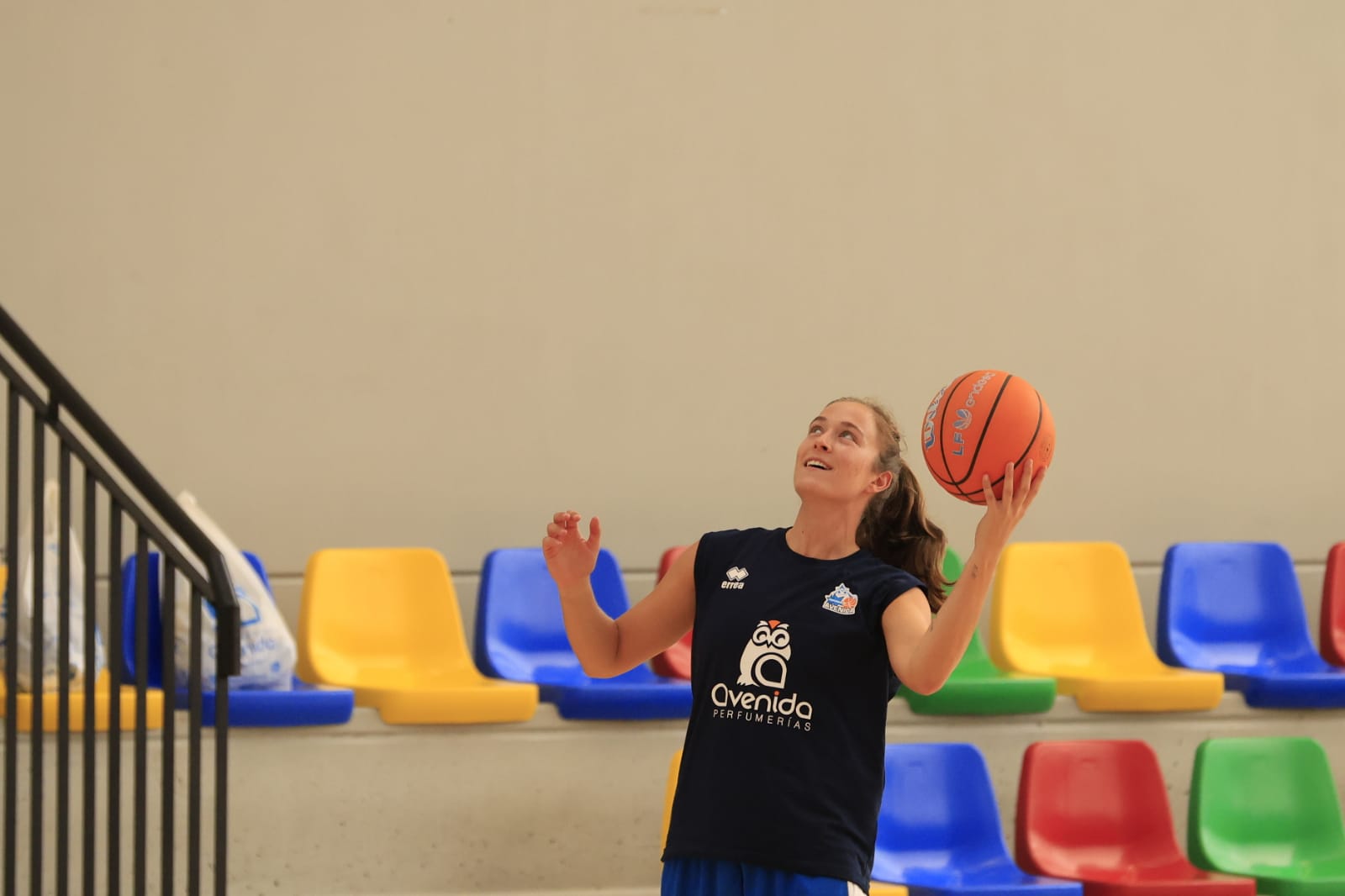 El primer entrenamiento de la temporada de Perfumerías Avenida, en imágenes