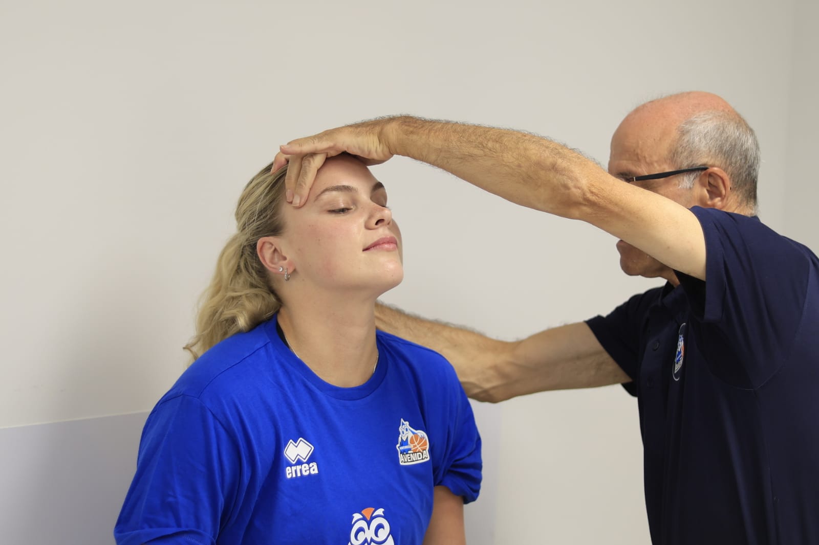 Perfumerías Avenida pasa su primer compromiso: el reconocimiento médico