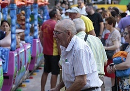 Hombre mayores en el Día de los Abuelos en Salamanca.