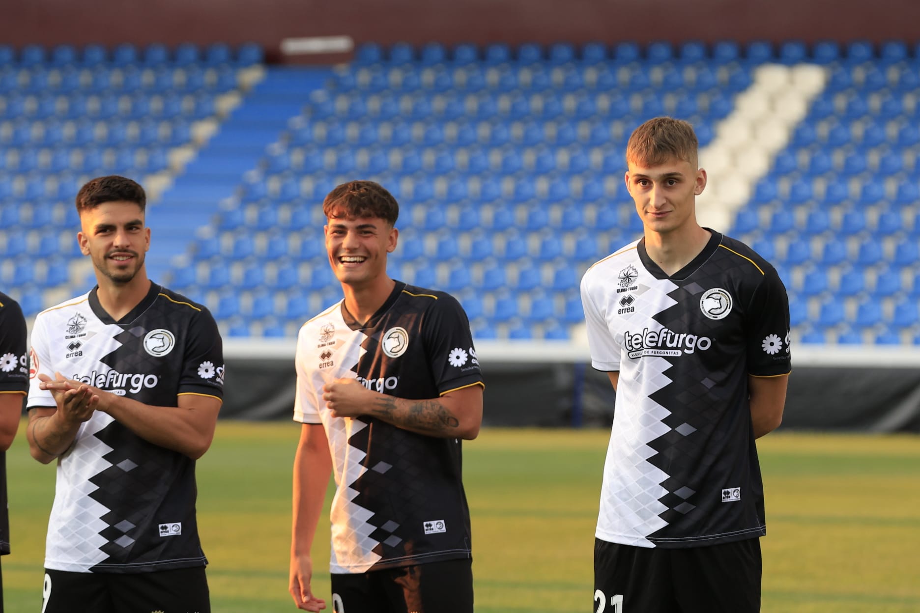 Unionistas se presenta al ocaso y en familia en el Reina Sofía