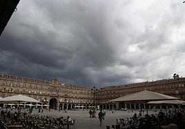 Cielo nuboso en la Plaza Mayor de Salamanca