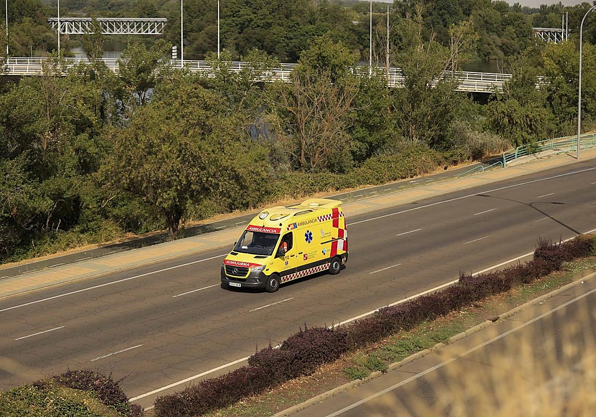 Imagen de archivo de una ambulancia.