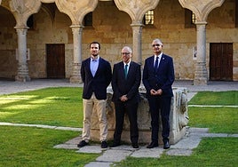 De izquierda a derecha: Dr Francisco Lorenzo-Martín, Dr José Miguel Mateos Roco y Dr Xosé Bustelo.