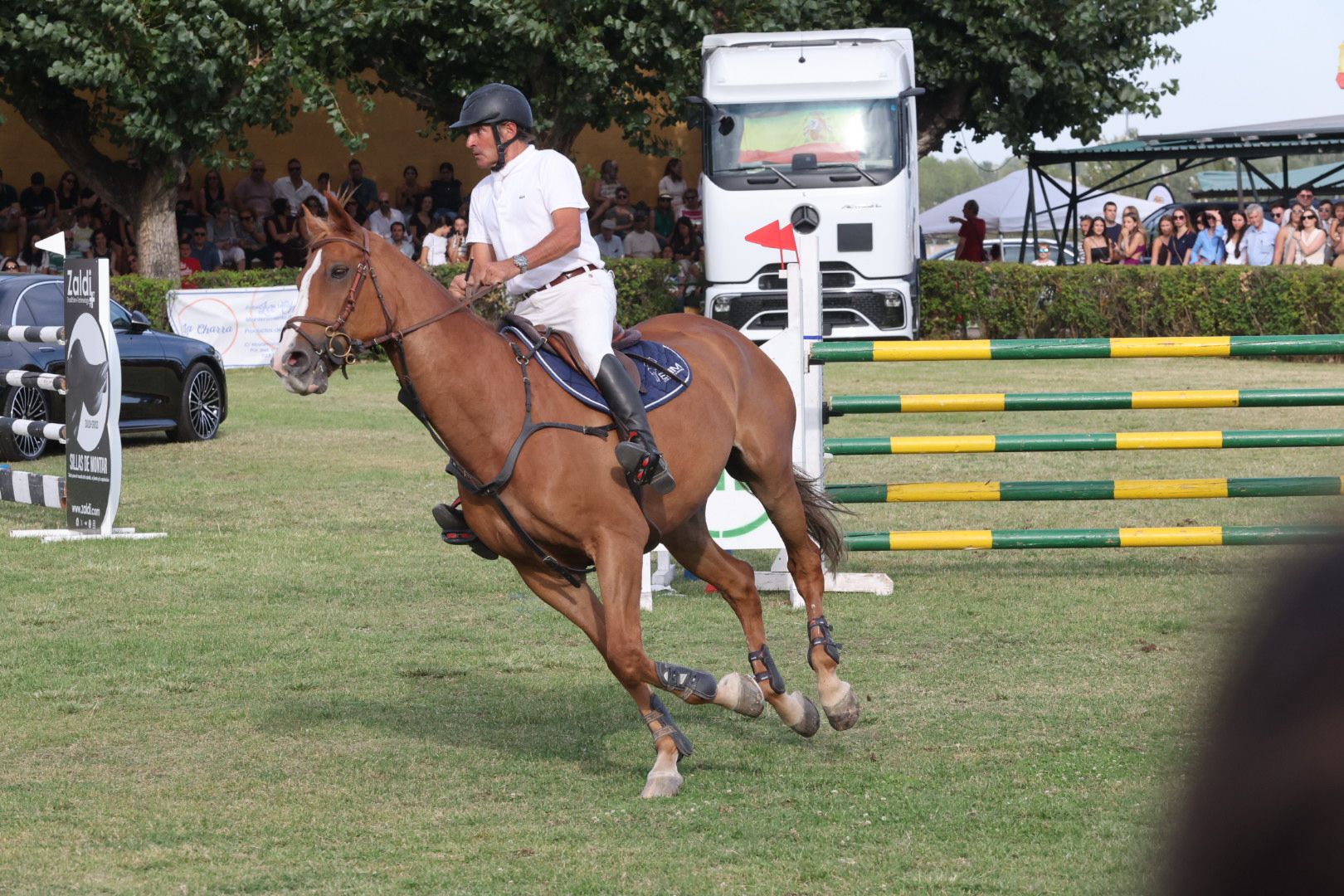 El Concurso Hípico de Salamanca vive su segunda jornada con saltos de altura y una gran expectación