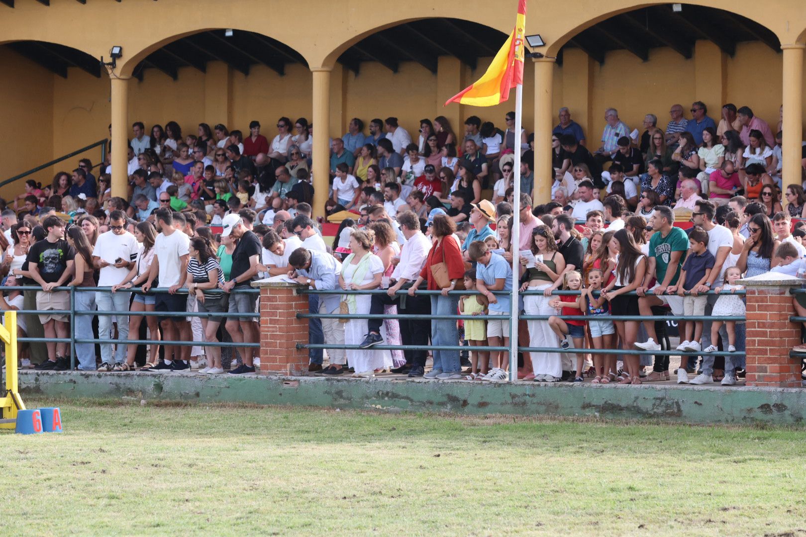 El Concurso Hípico de Salamanca vive su segunda jornada con saltos de altura y una gran expectación