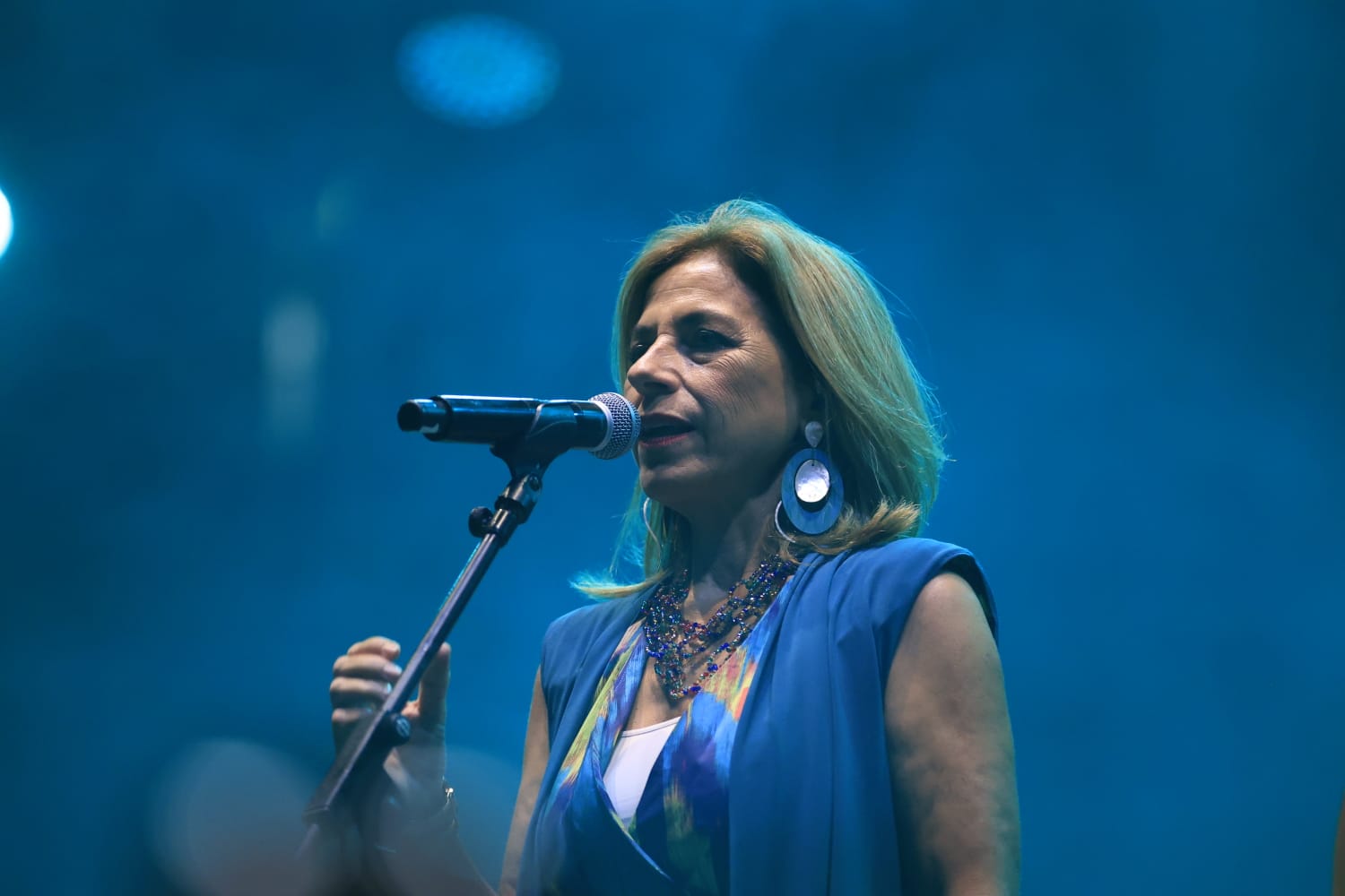 Fiesta flamenca en una Plaza Mayor a rebosar con Siempre Así