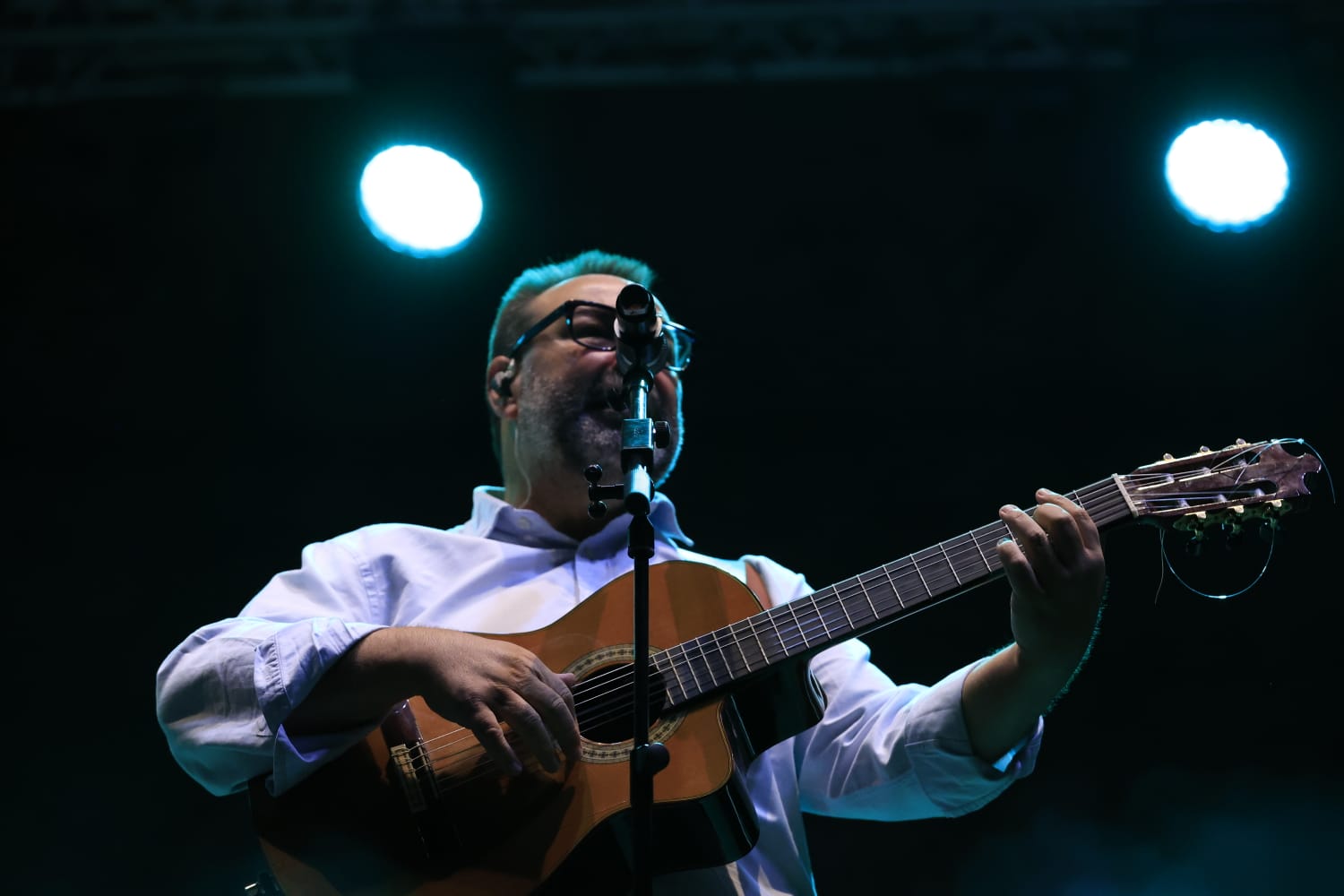Fiesta flamenca en una Plaza Mayor a rebosar con Siempre Así