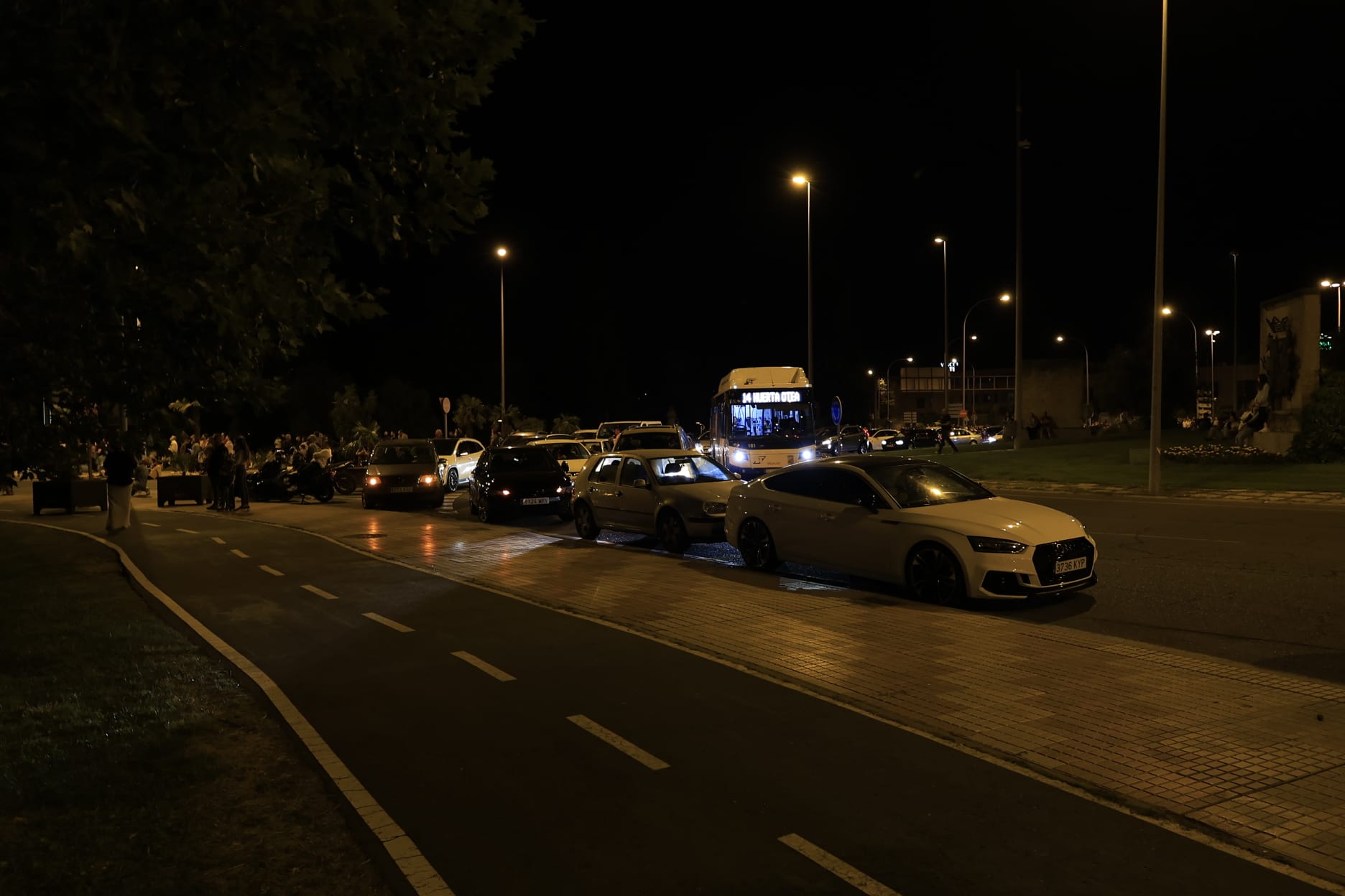 Los fuegos artificiales colorean el cielo de Salamanca