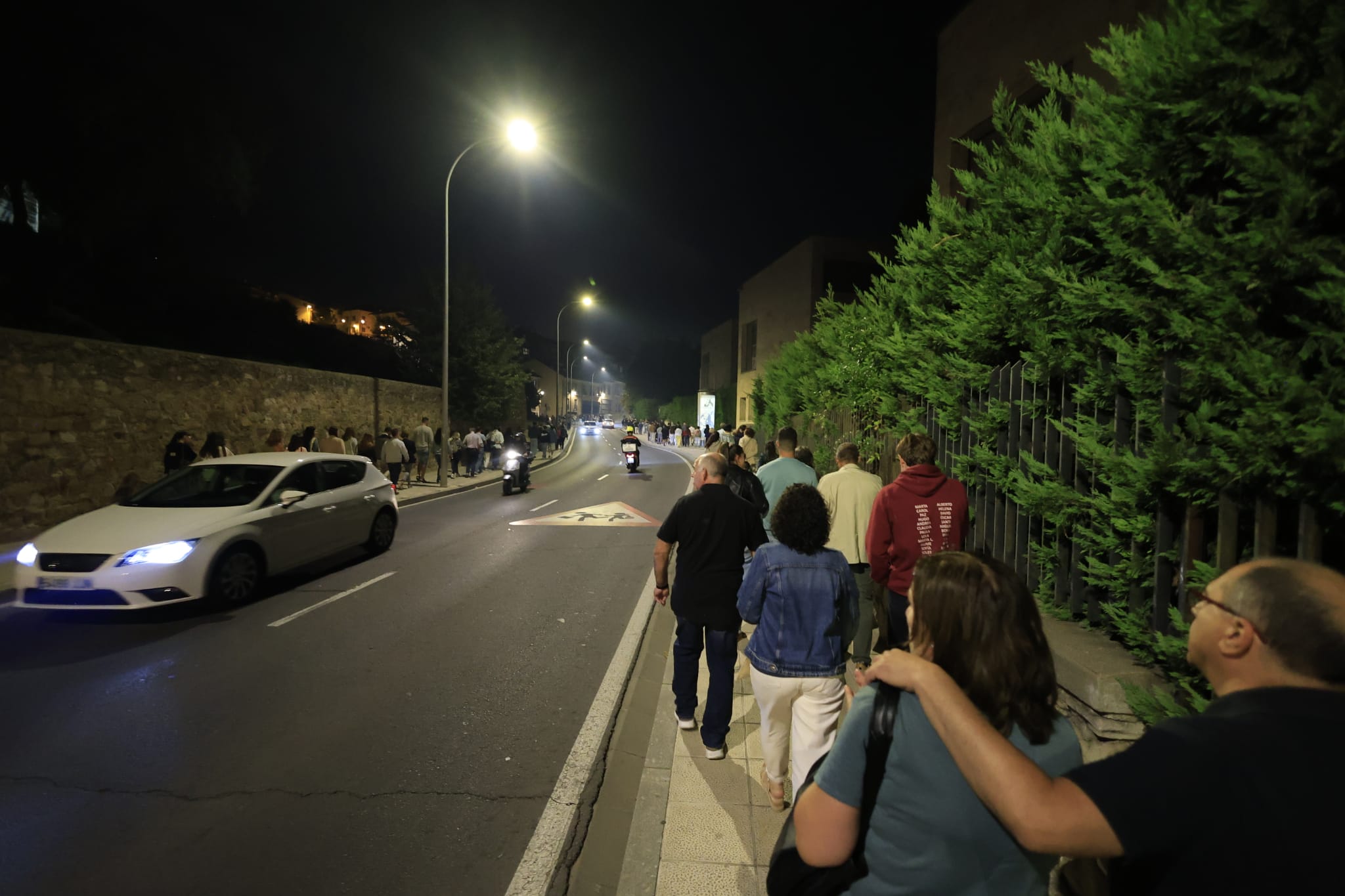 Los fuegos artificiales colorean el cielo de Salamanca