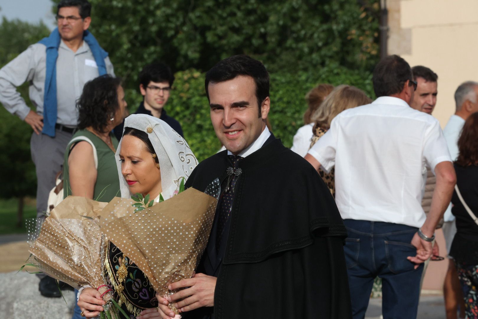 Devoción y tradición en la Ofrenda Floral en honor a Santa María de la Vega