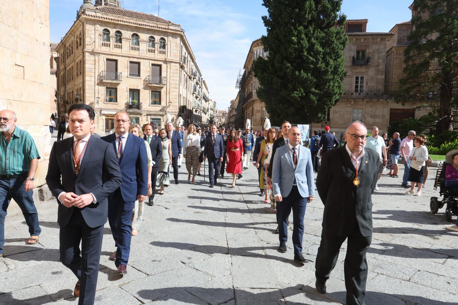 Pleno de autoridades en la tradicional misa de la Virgen de la Vega