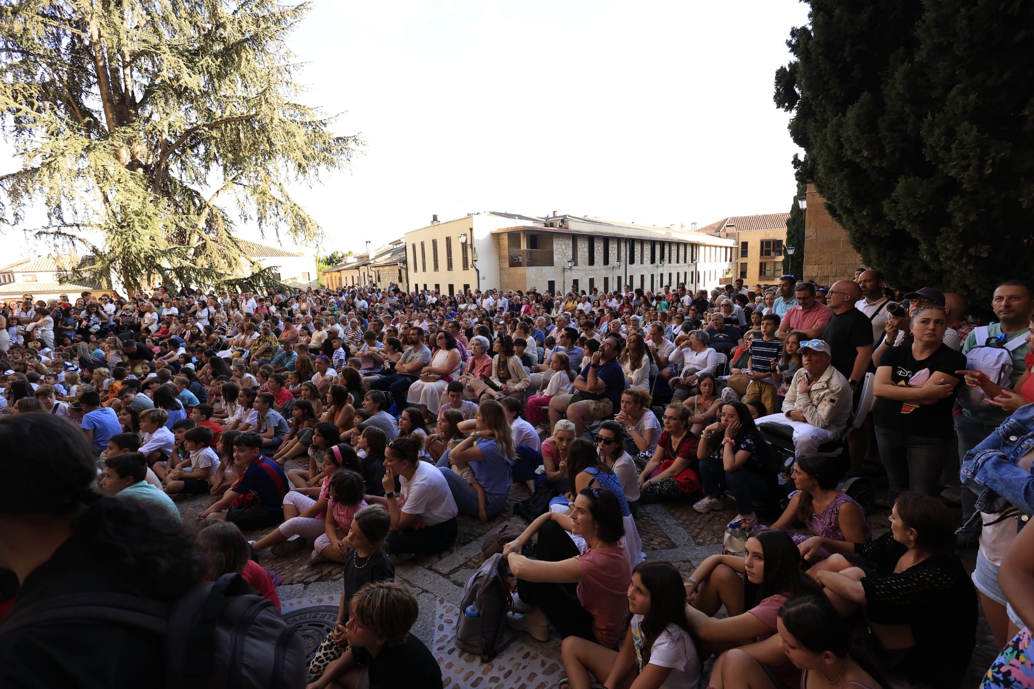 Acrobacias y saltos imposibles en un Patio Chico a reventar