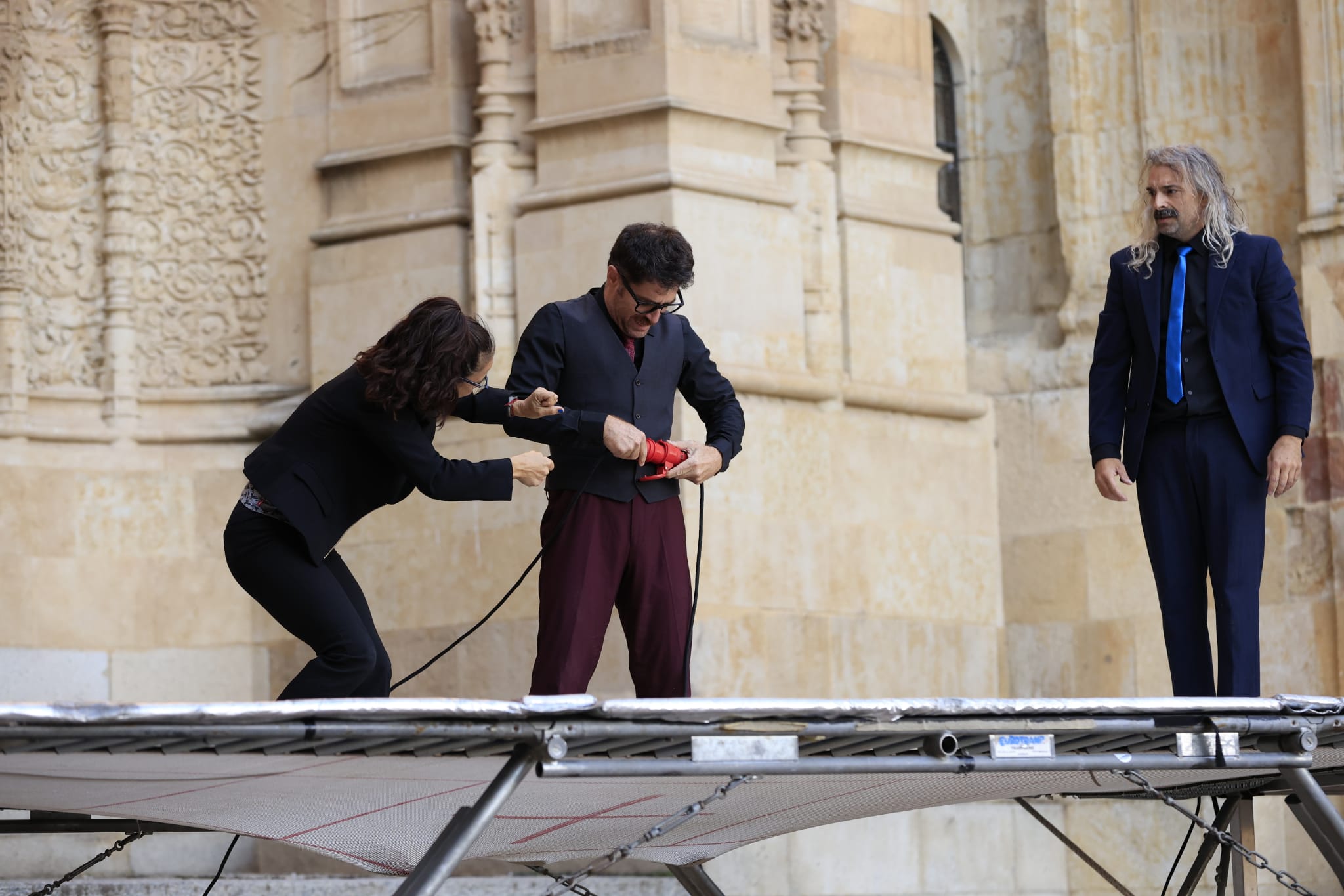 Acrobacias y saltos imposibles en un Patio Chico a reventar