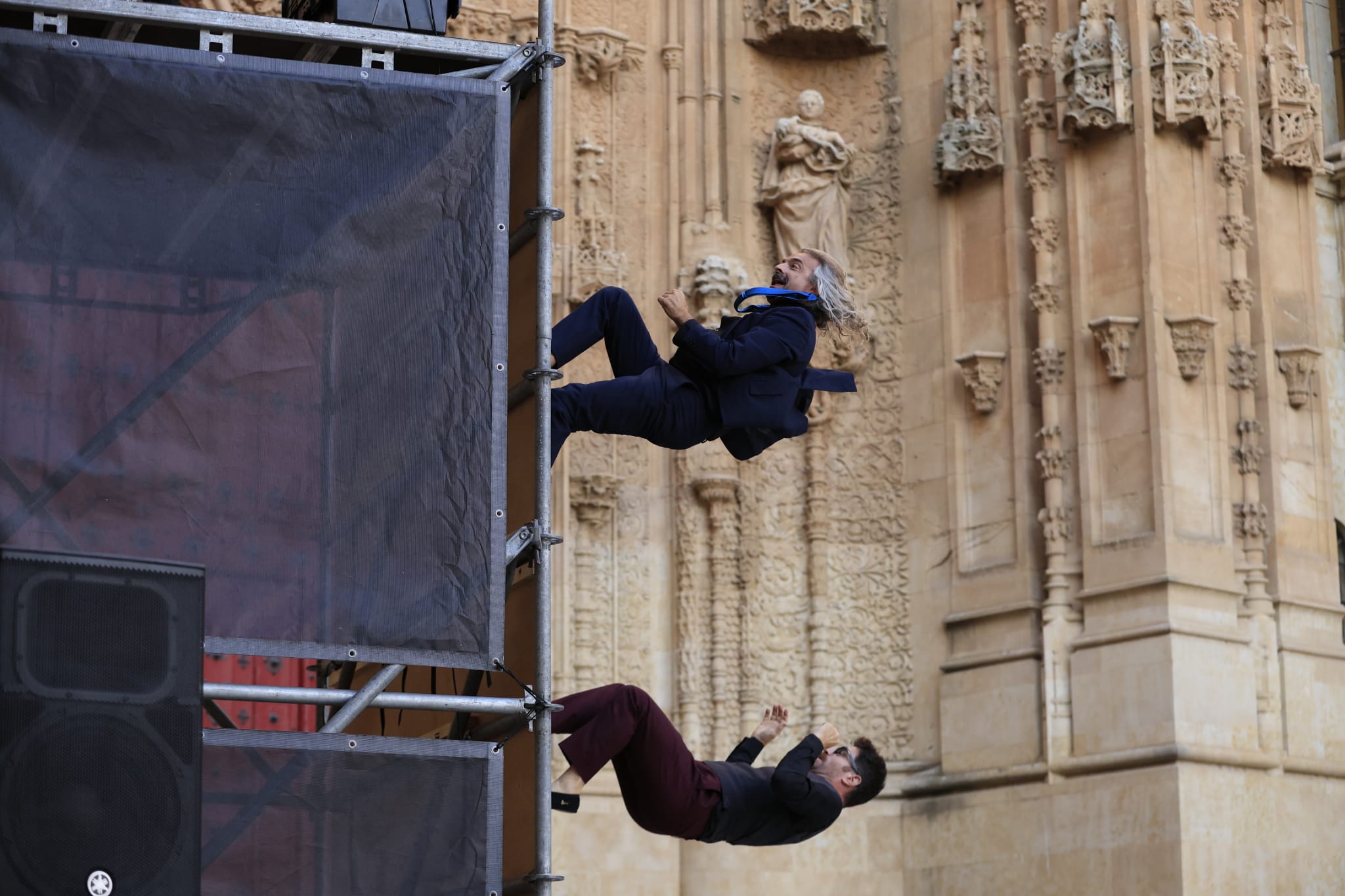Acrobacias y saltos imposibles en un Patio Chico a reventar