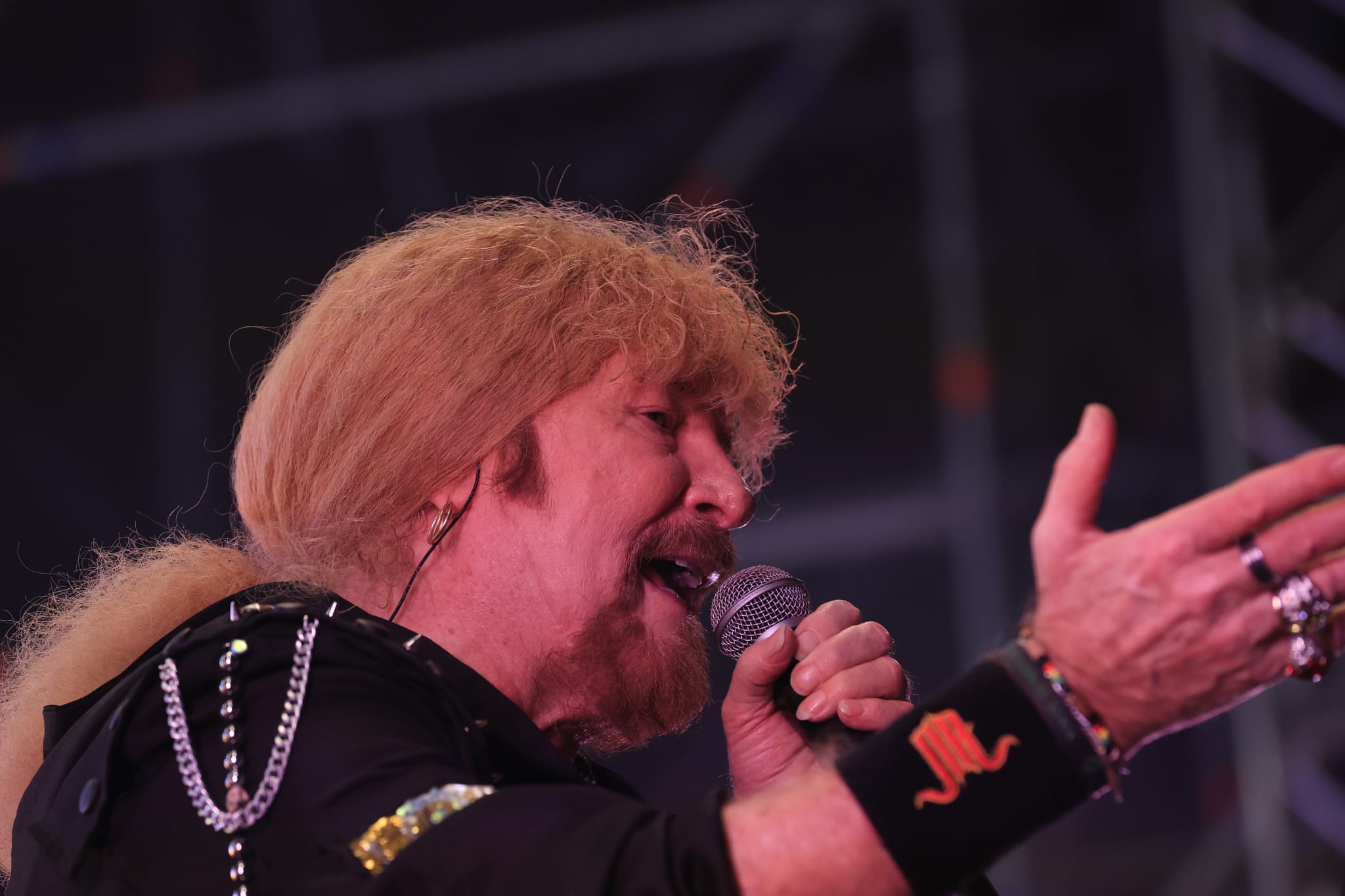 El rock andaluz de Medina Azahara conquista una Plaza Mayor de Salamanca entregada