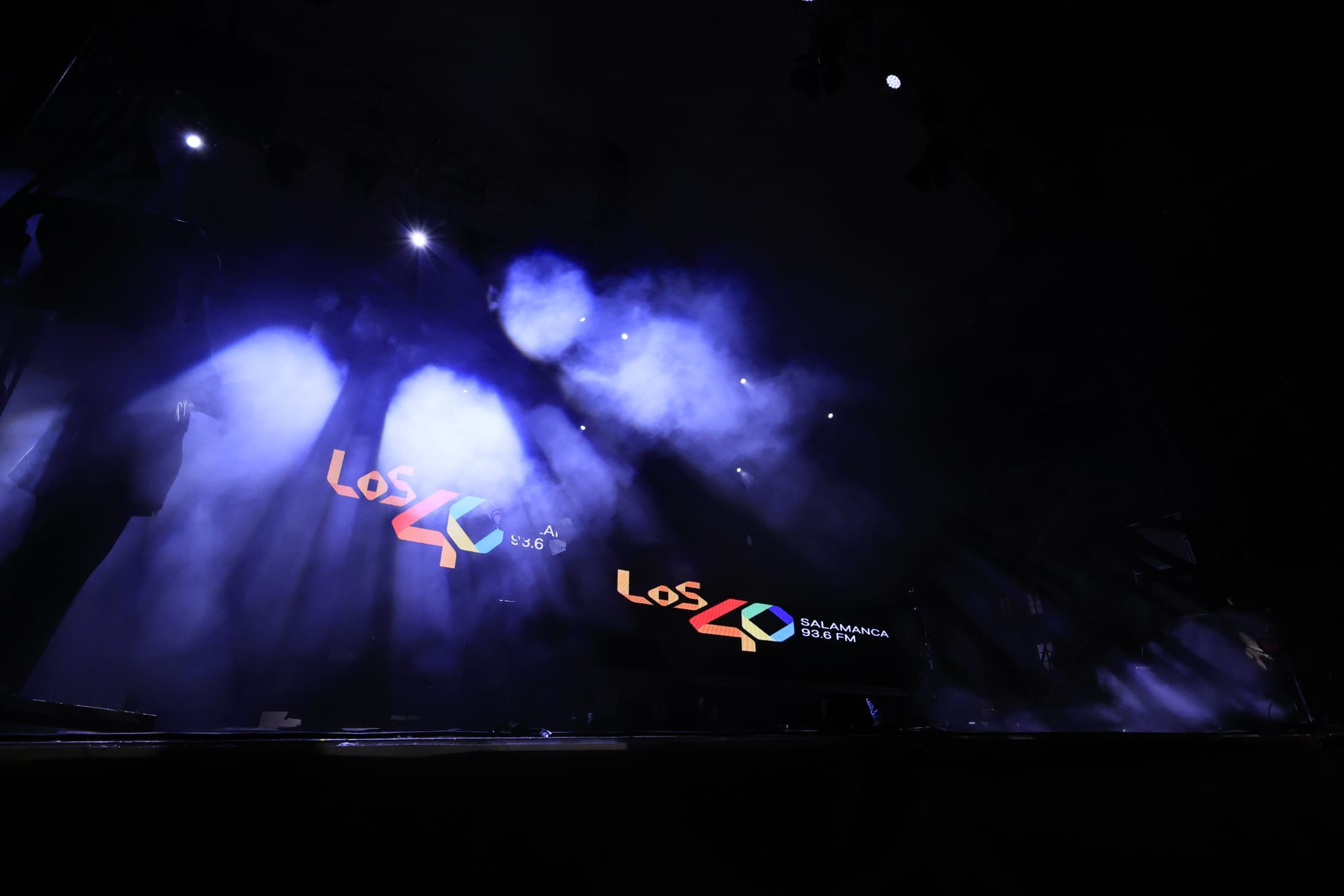 &#039;Los 40Sessions&#039; ponen a bailar y saltar a la juventud de Salamanca