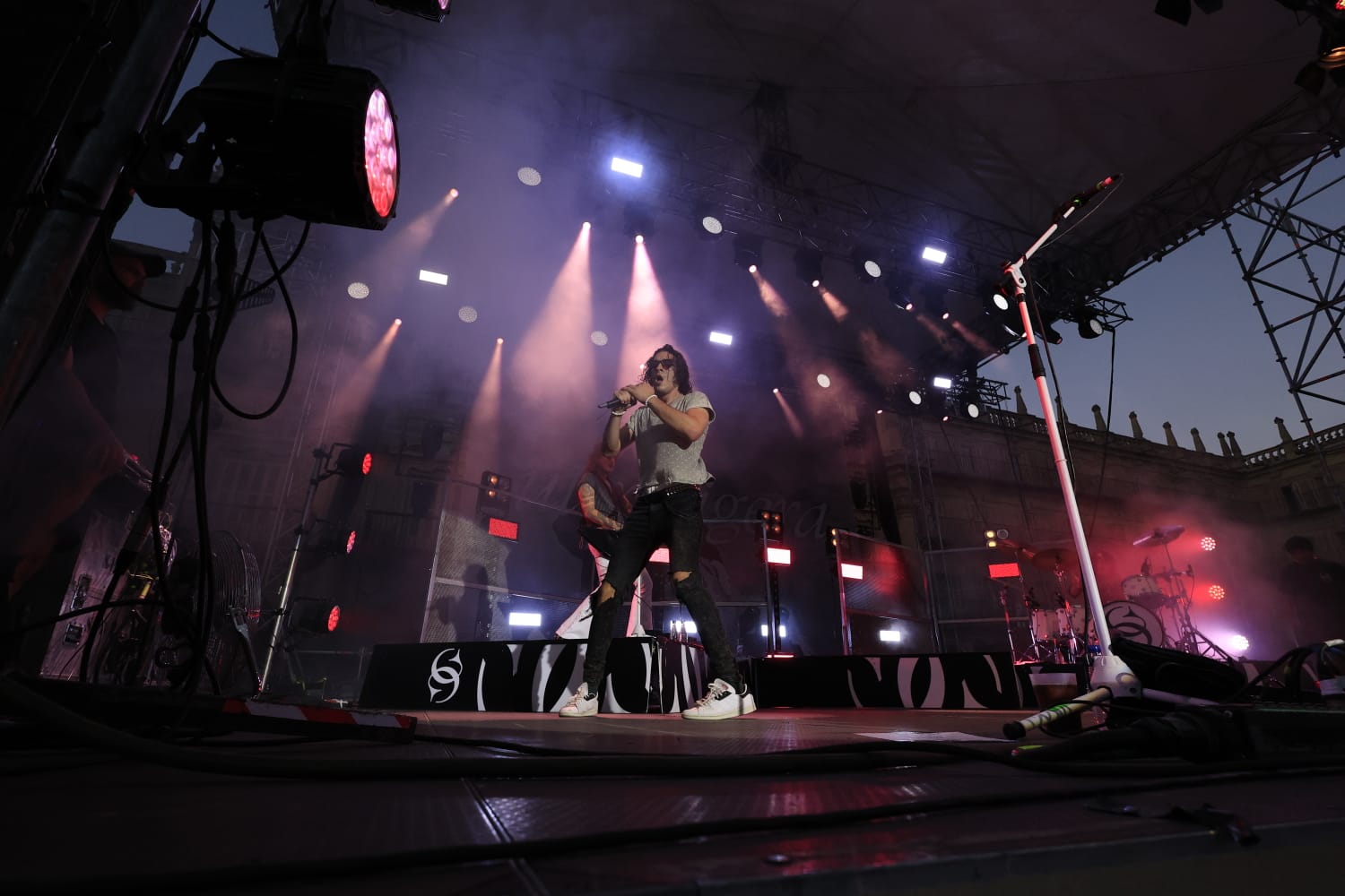 Ultraligera abre una noche mágica en la Plaza Mayor de Salamanca