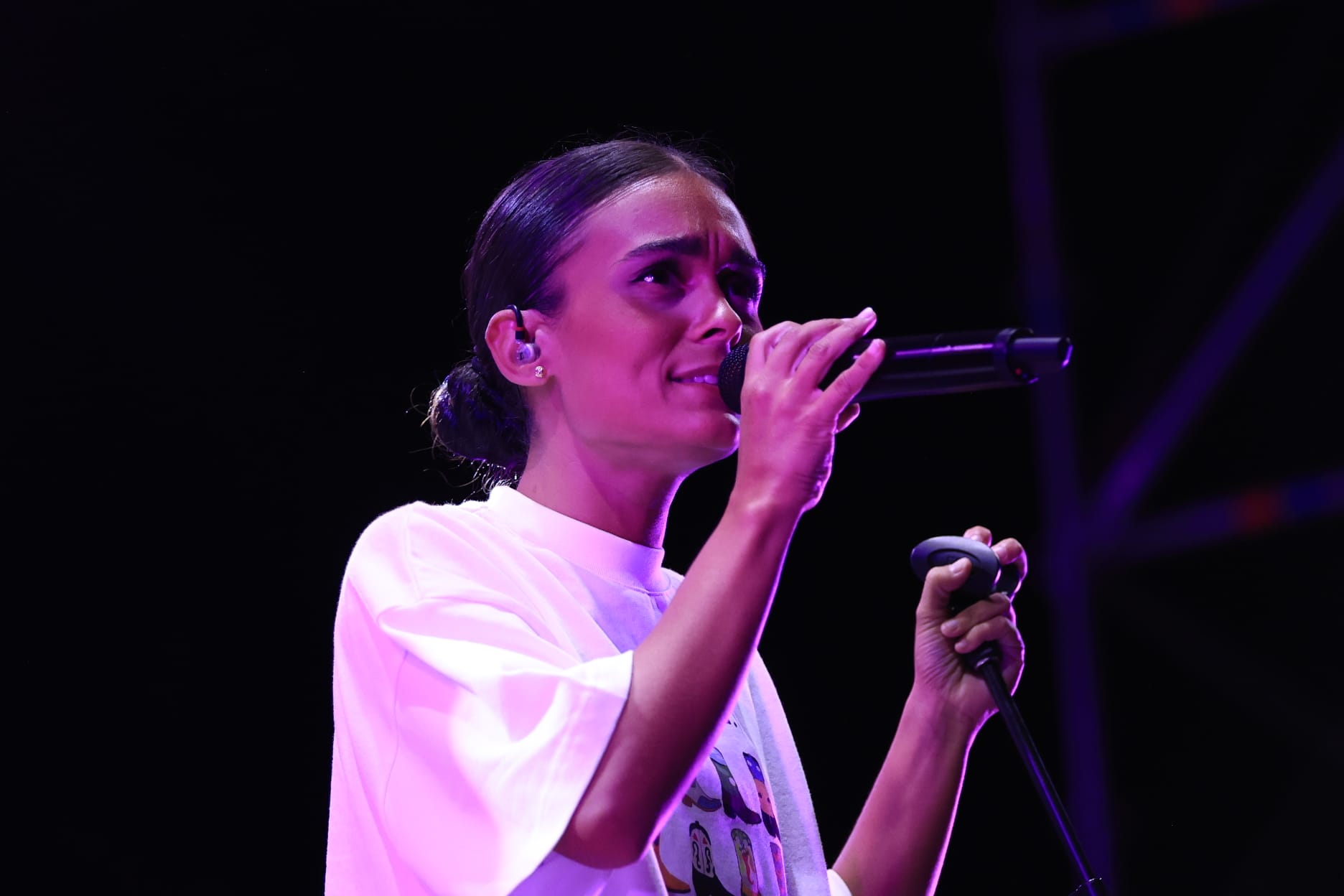 Marta Santos conquista la Plaza Mayor con su flamenco pop