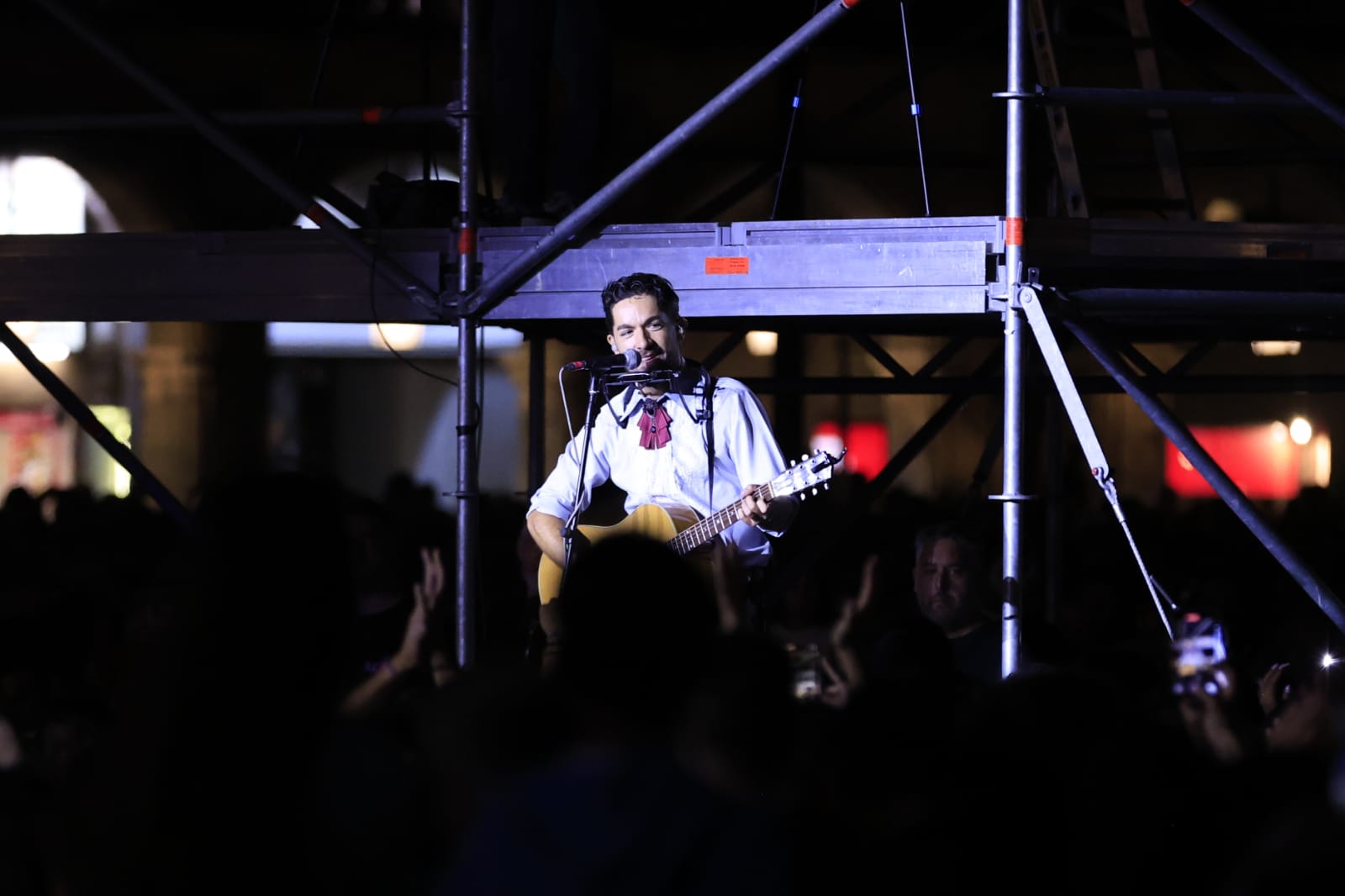 Siloé reparte besos a una entregada Plaza Mayor de Salamanca