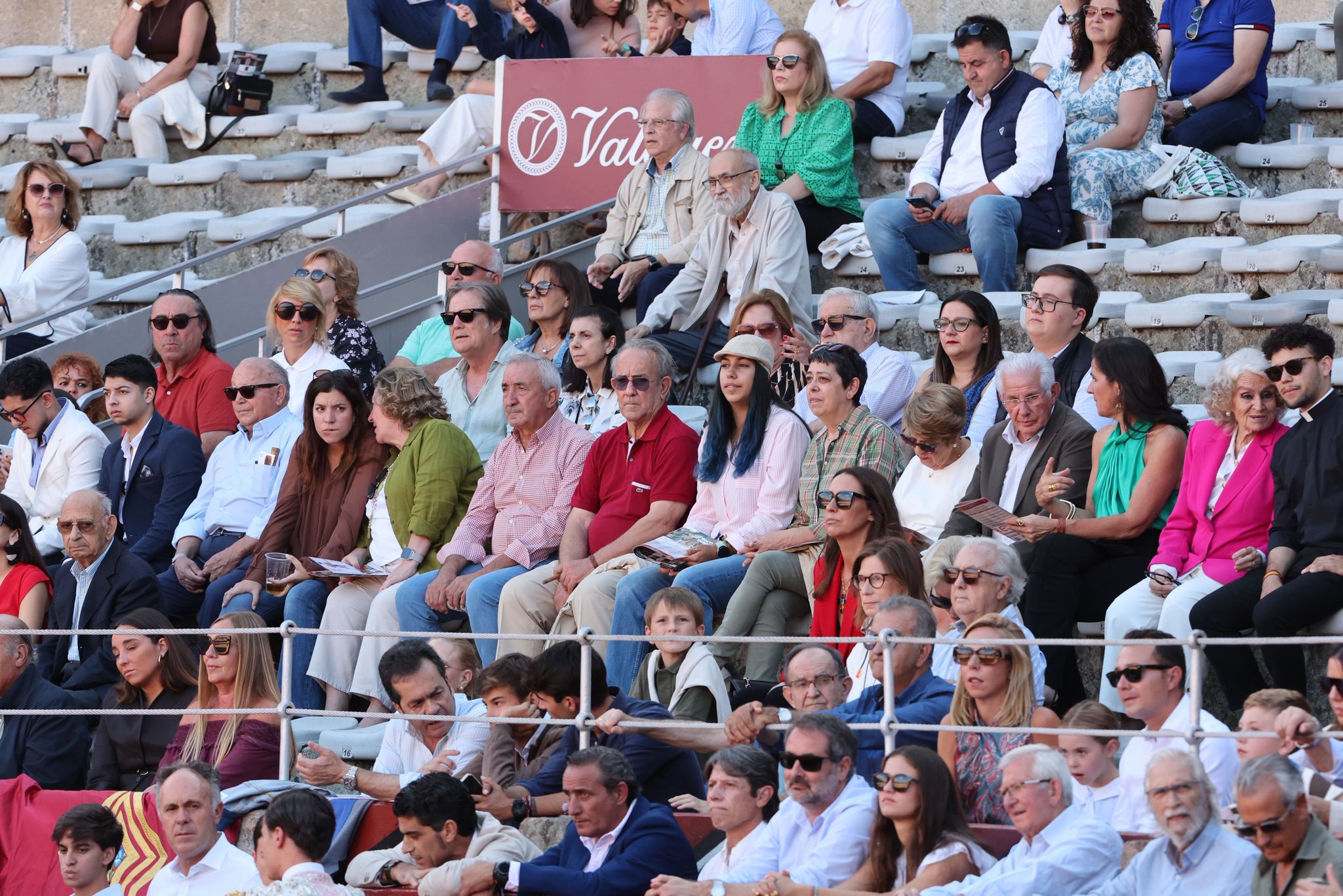 Olga Casado abre la puerta grande del festejo femenino de la feria