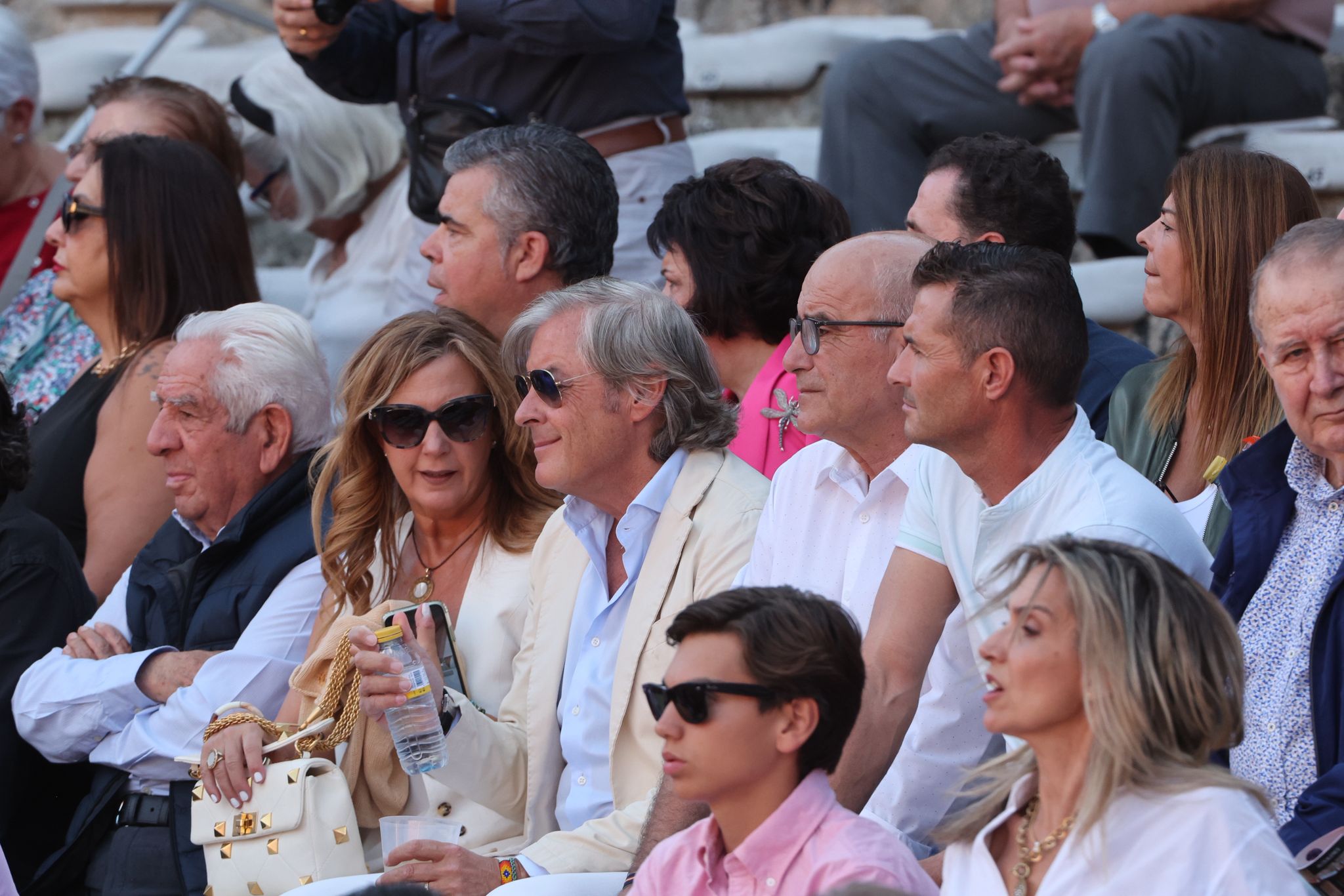Olga Casado abre la puerta grande del festejo femenino de la feria