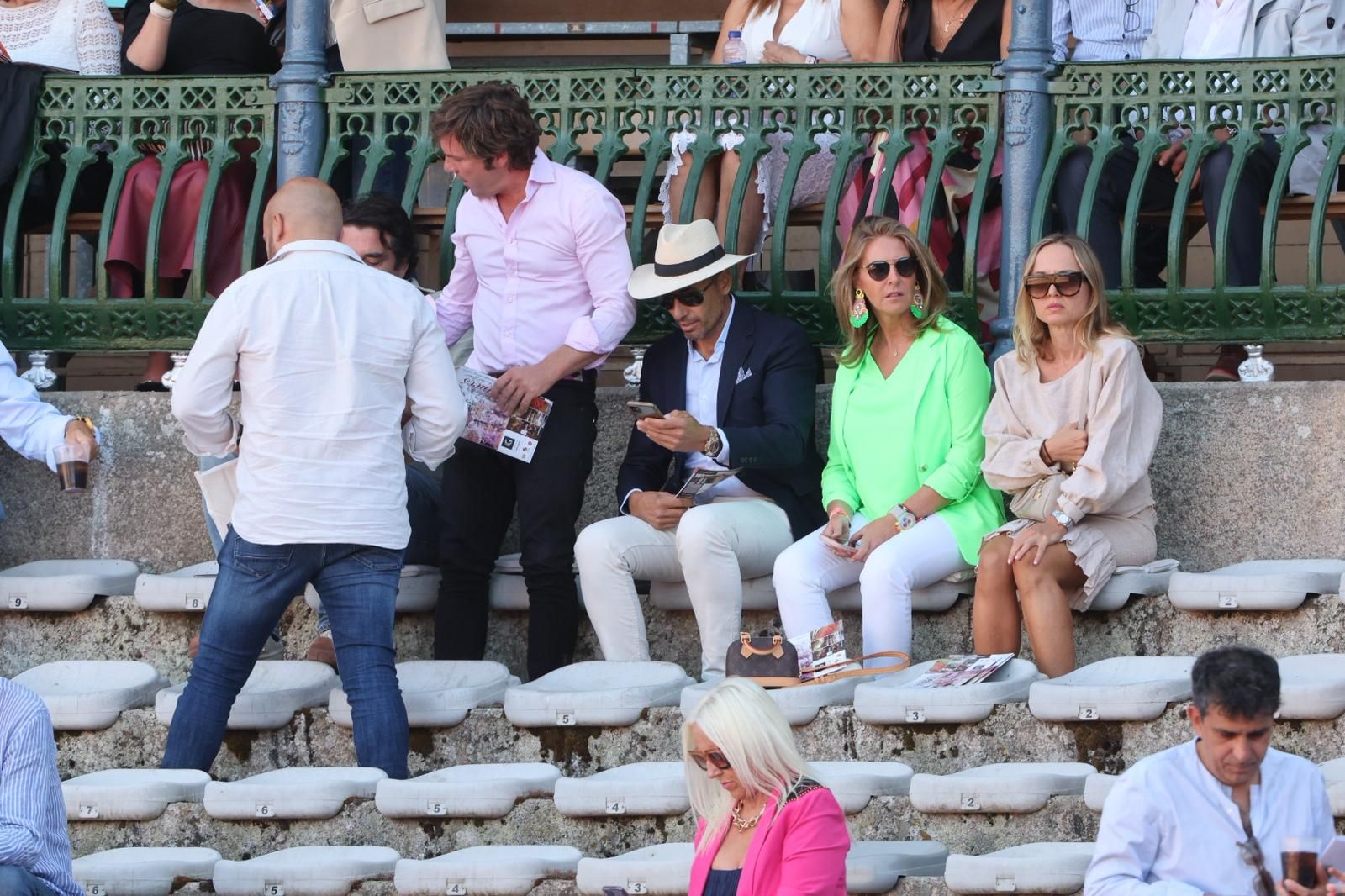 Tres orejas para Ismael Martín y traslado de Damián Castaño al hospital en la segunda de abono de Salamanca