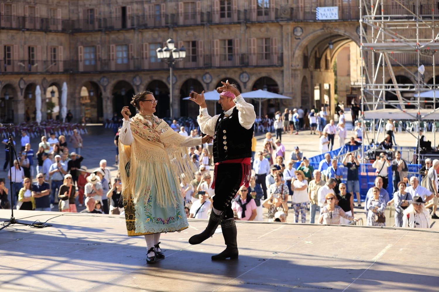 Los charros se reunen en torno a la tradición en el Día del Tamborilero en Salamanca