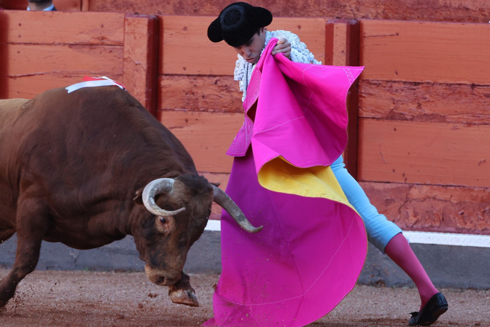 Puerta grande para Emilio de Justo con toro indultado en el cuarto de la tarde