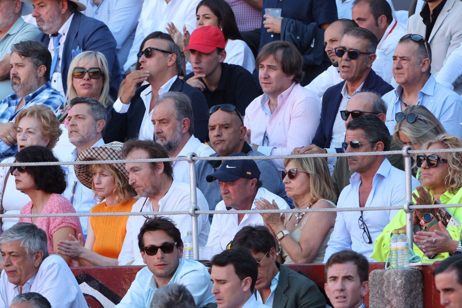 Puerta grande para Emilio de Justo con toro indultado en el cuarto de la tarde