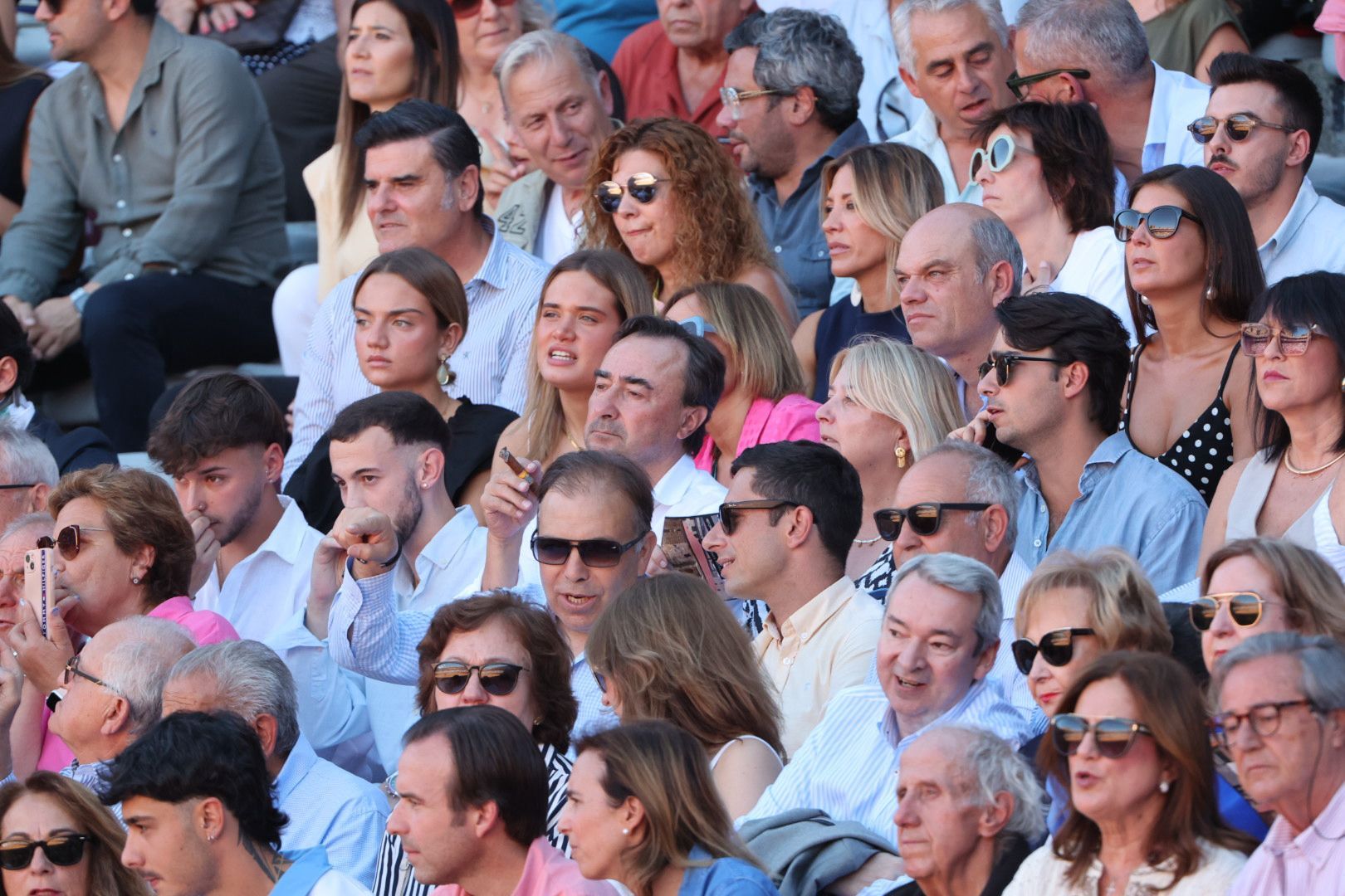 Puerta grande para Emilio de Justo con toro indultado en el cuarto de la tarde