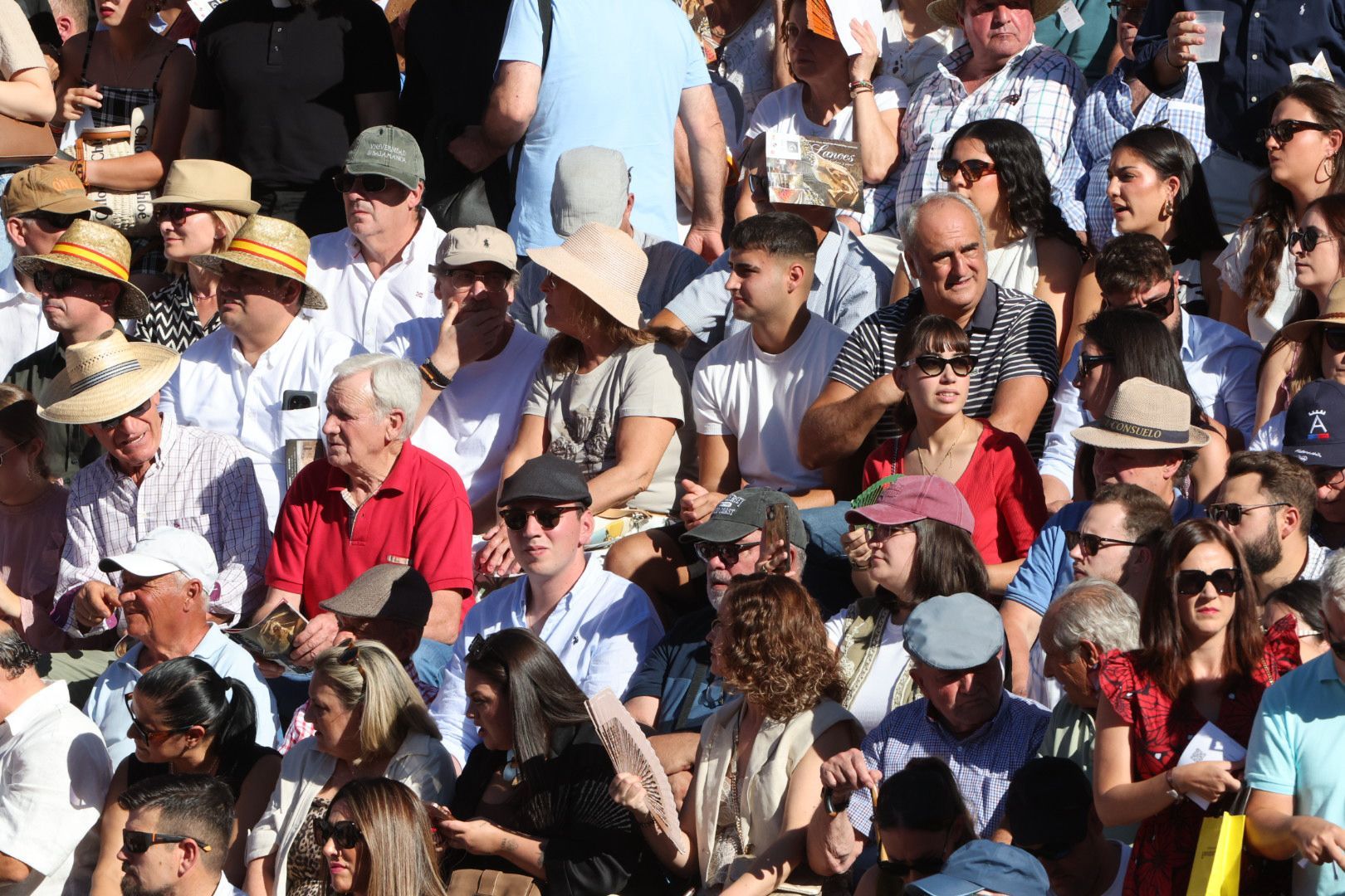 Puerta grande para Emilio de Justo con toro indultado en el cuarto de la tarde
